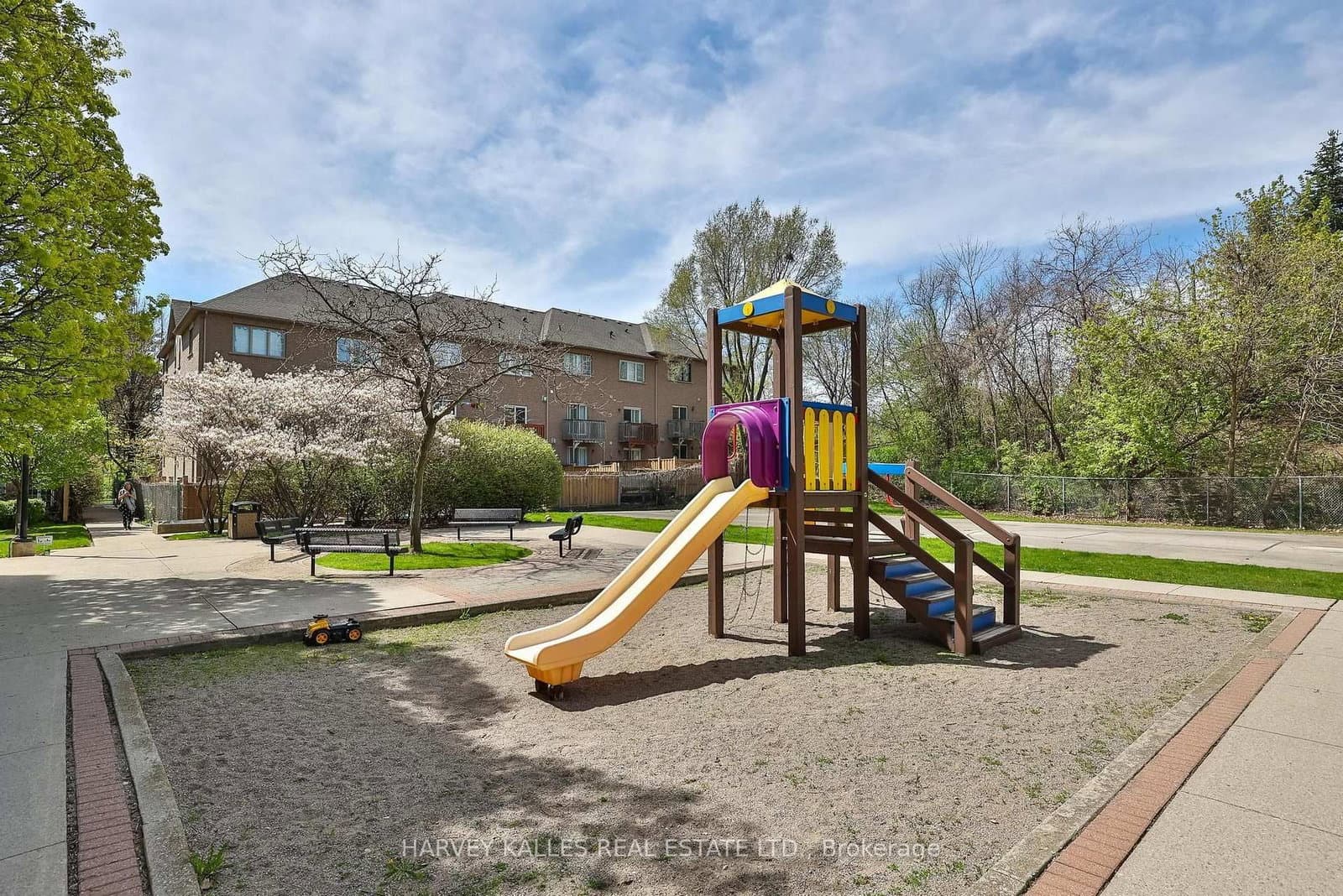 190 Manitoba Street, Unit 904 thumbnail 23