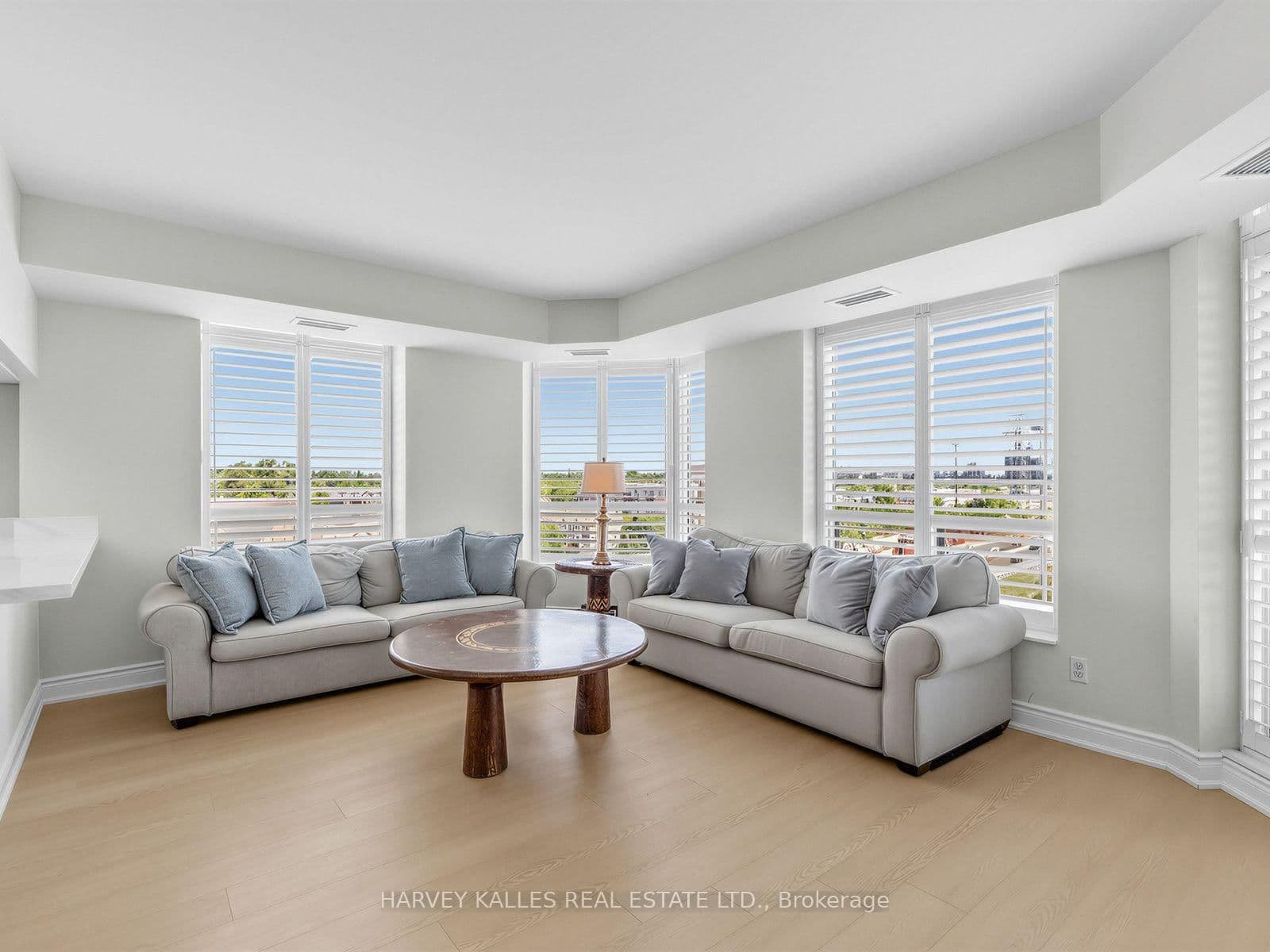 190 Manitoba Street, Unit 904 thumbnail 7