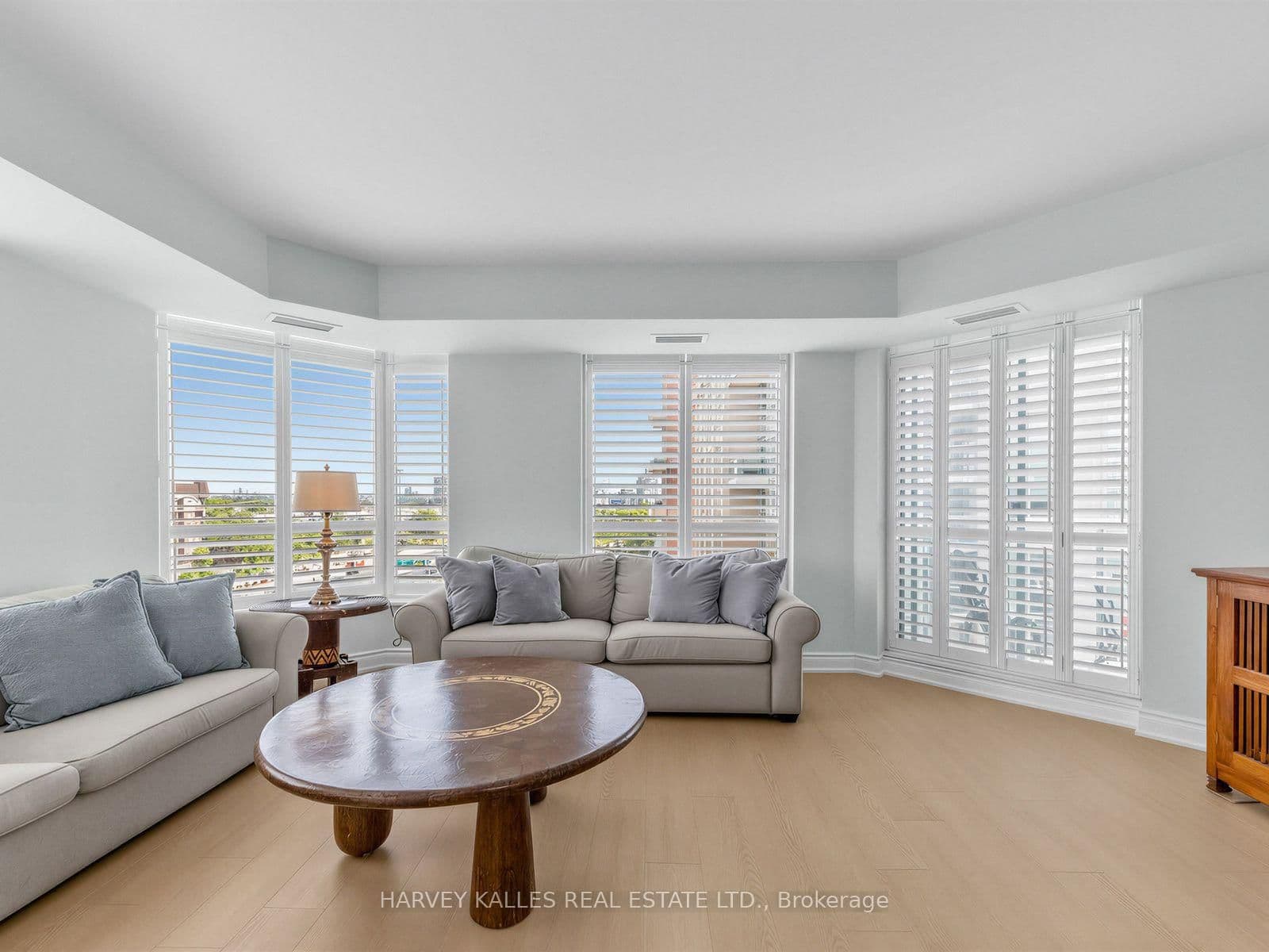 190 Manitoba Street, Unit 904 thumbnail 8