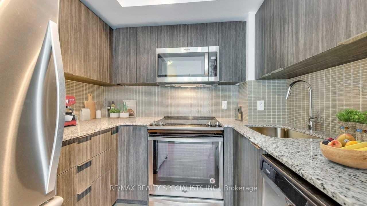 20 Shore Breeze Drive, Unit 321 thumbnail 6