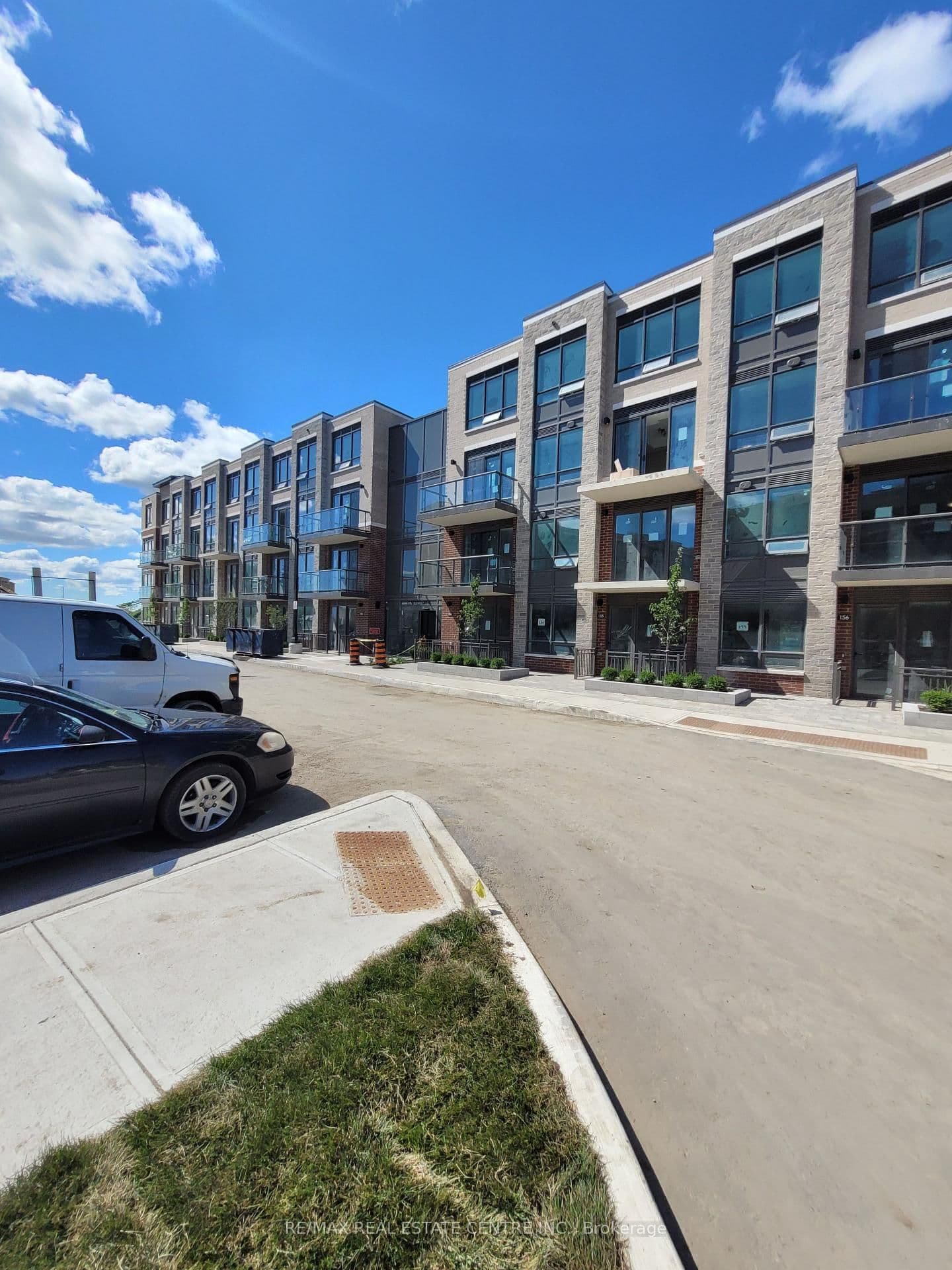 75 Attmar Drive, Unit 140 thumbnail 34