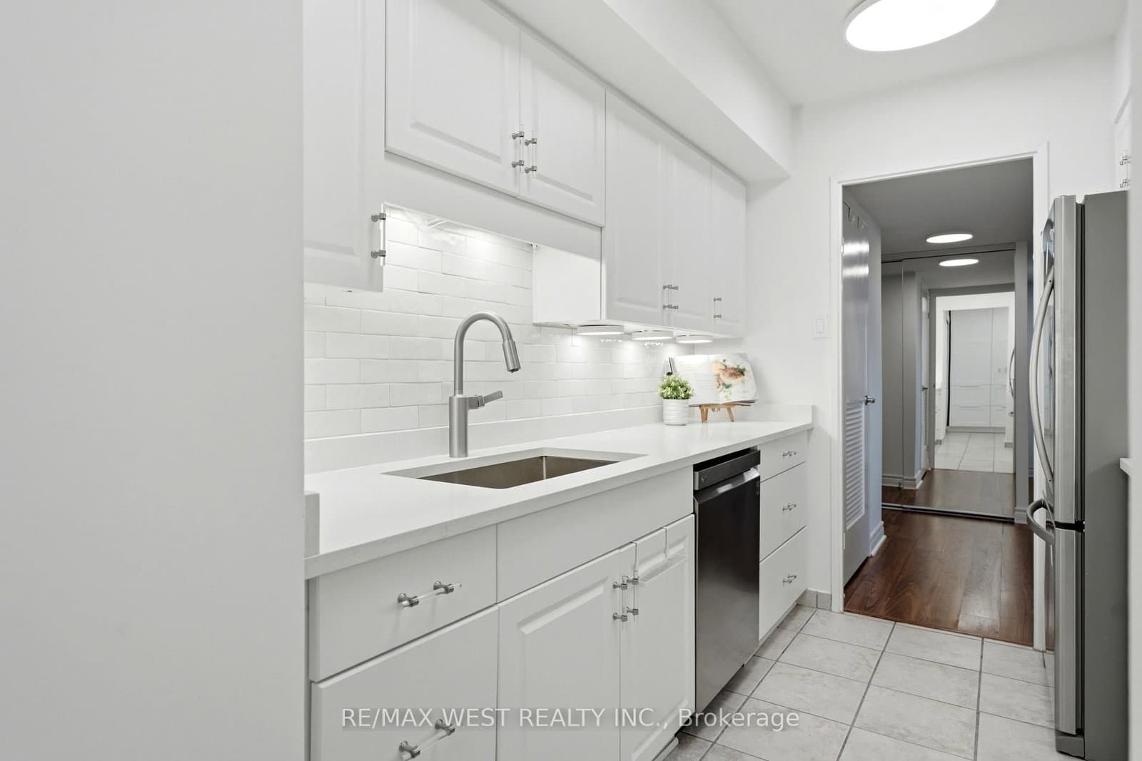 1300 Bloor Street, Unit 504 thumbnail 8