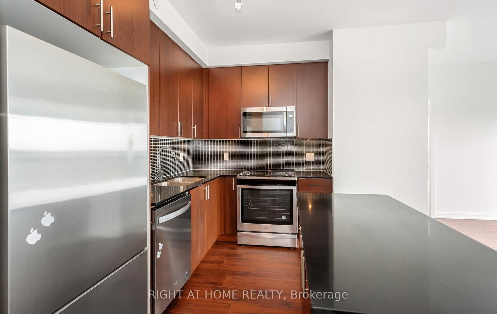 4655 Glen Erin Drive, Unit 1604 thumbnail 11
