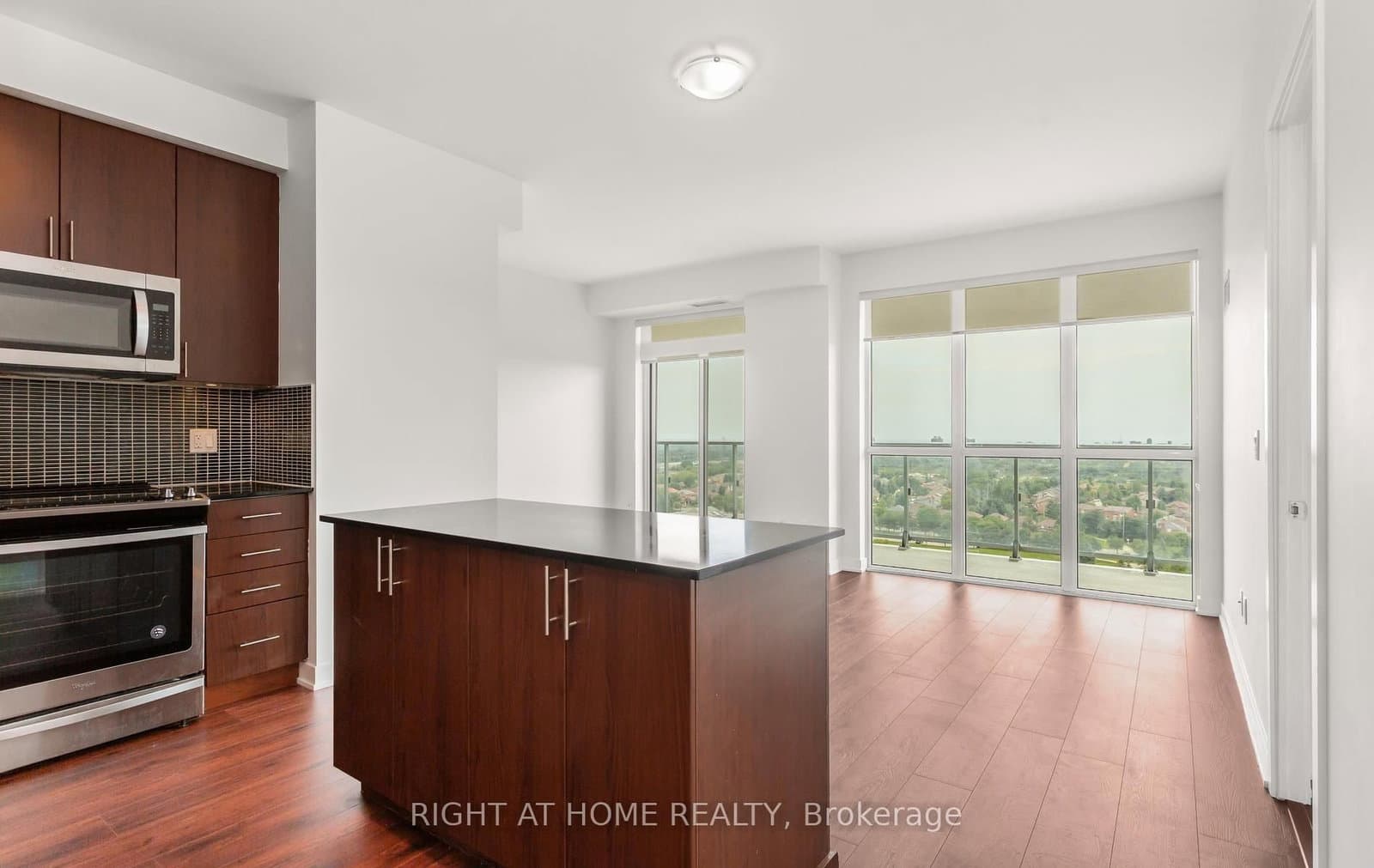4655 Glen Erin Drive, Unit 1604 thumbnail 5