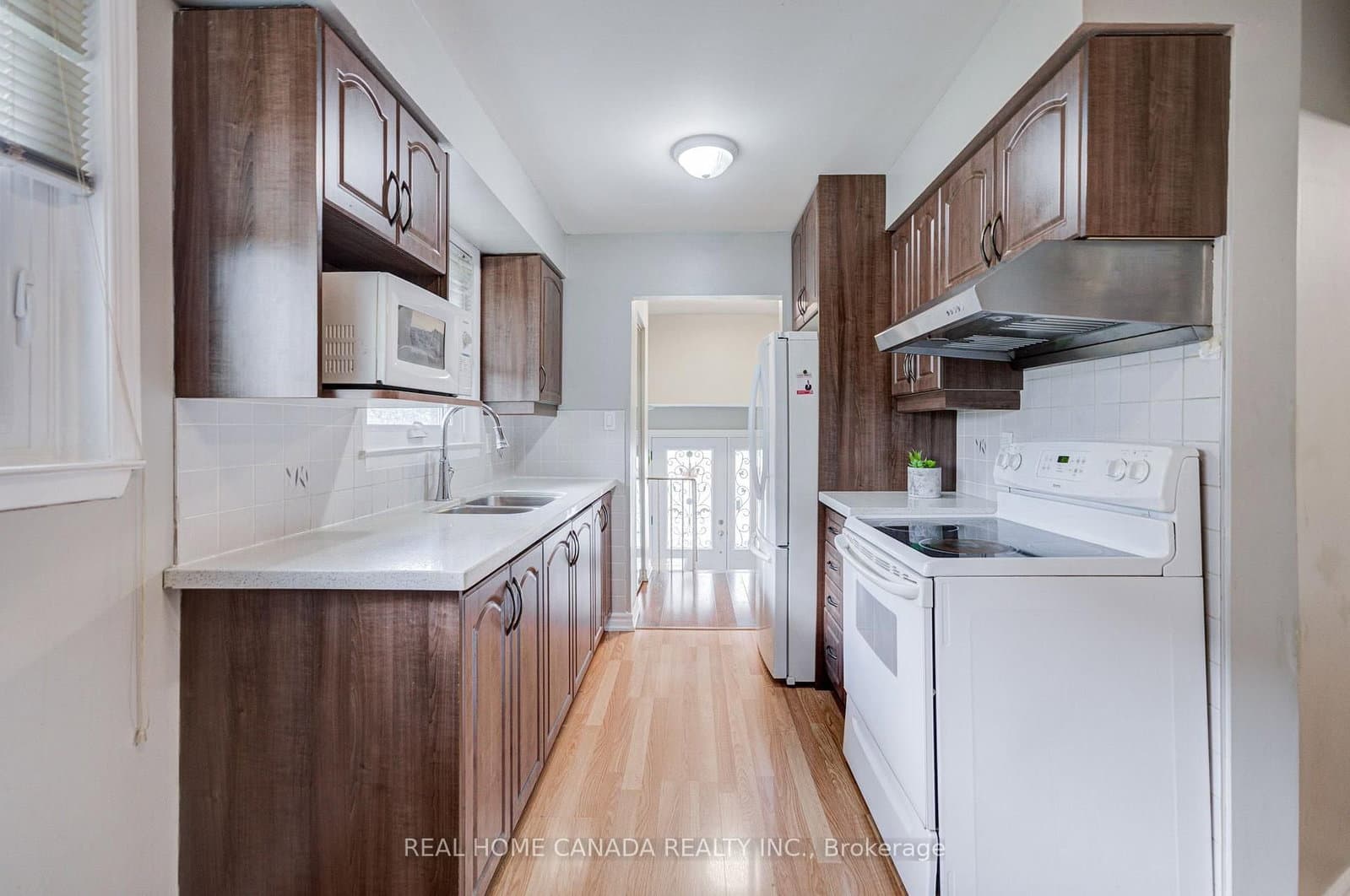 19 Hepworth Drive thumbnail 16