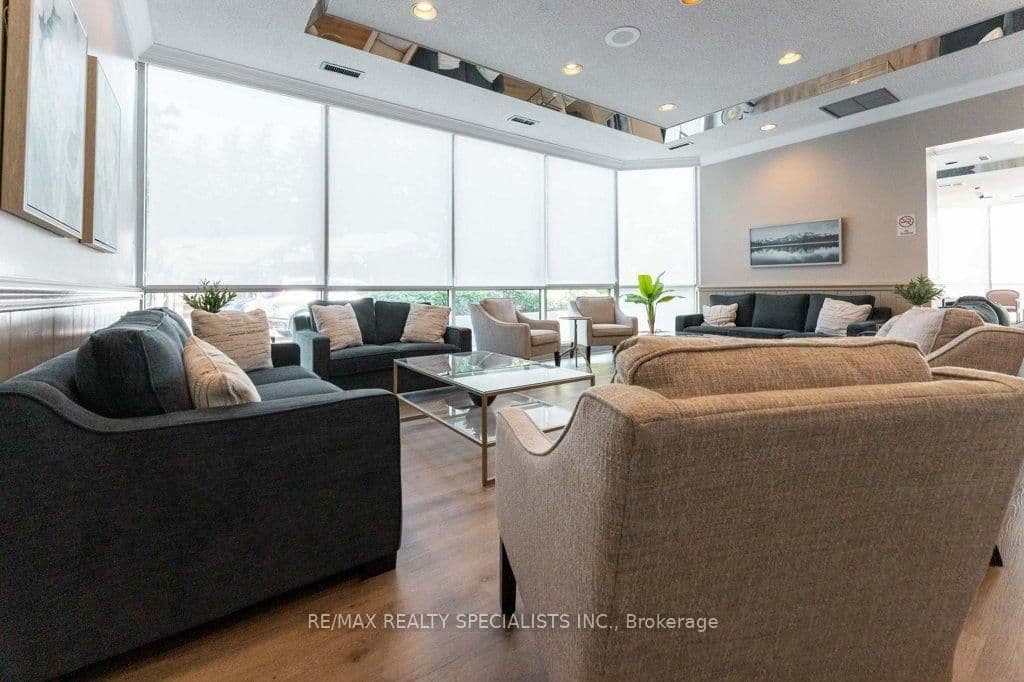 880 Dundas Street W, Unit 1106 thumbnail 36