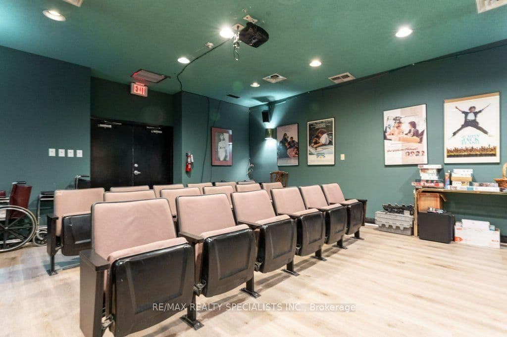 880 Dundas Street W, Unit 1106 thumbnail 43