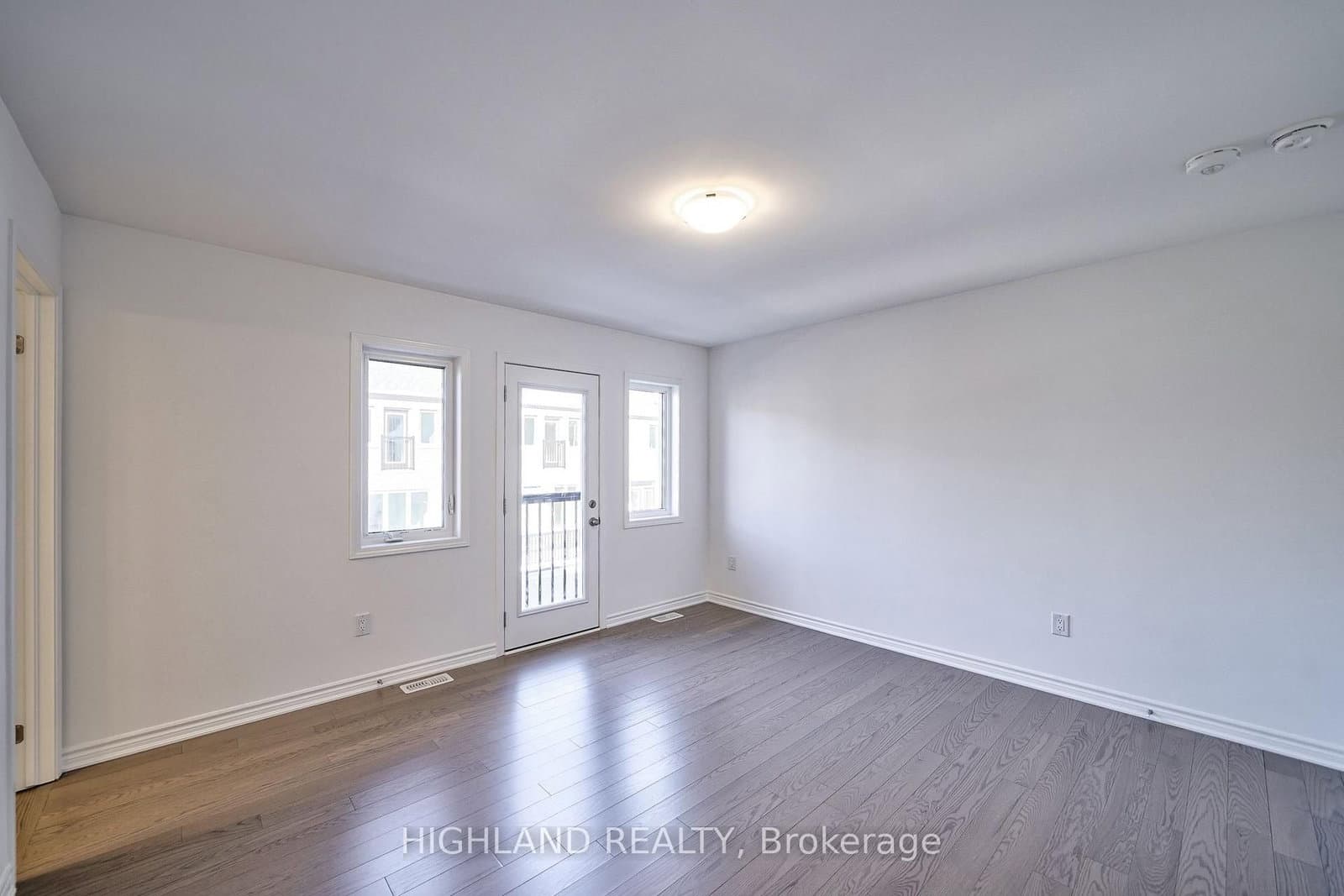 155 Settlers Road E thumbnail 25
