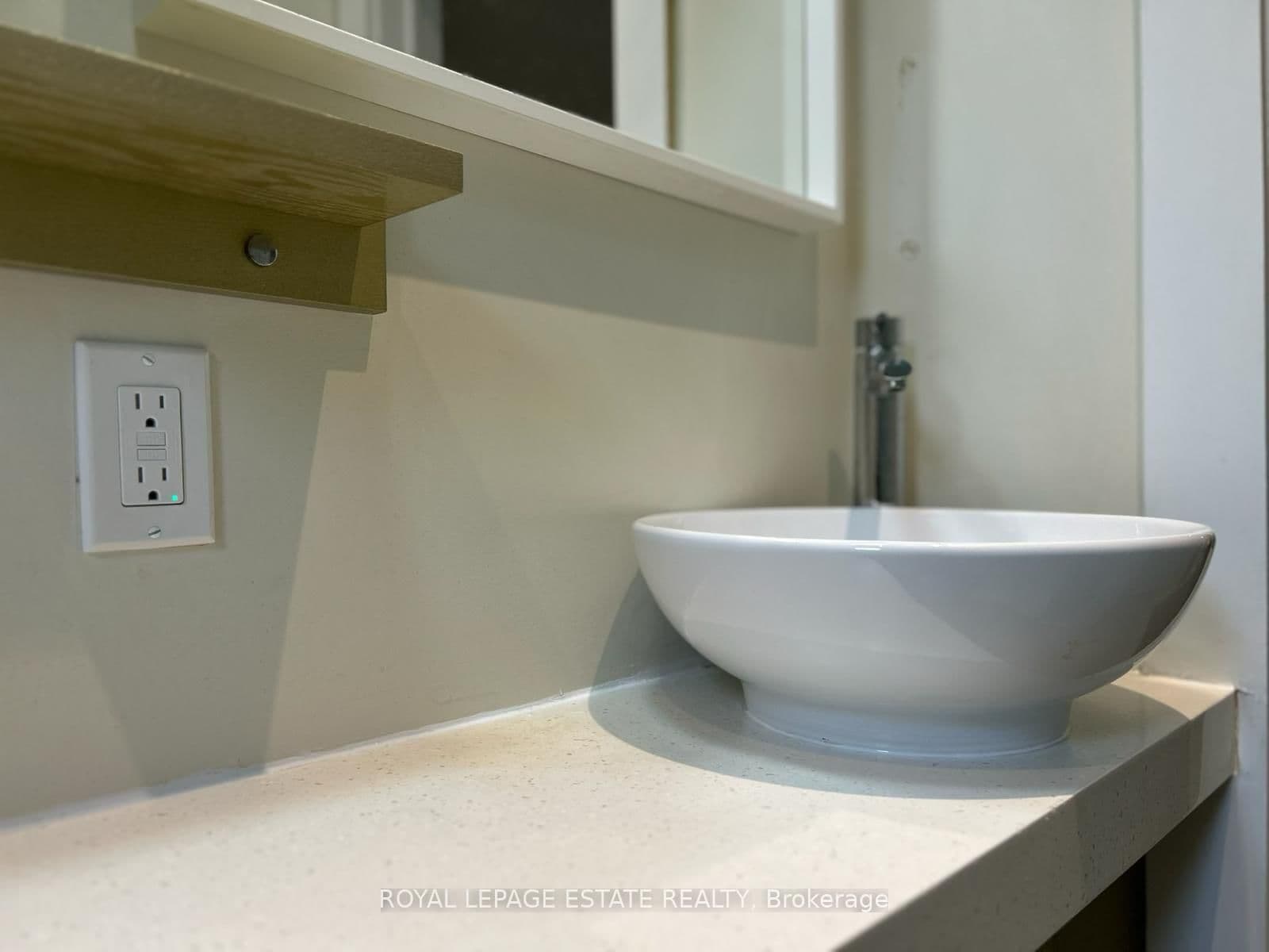 128 Mavety Street, Unit 3 thumbnail 18
