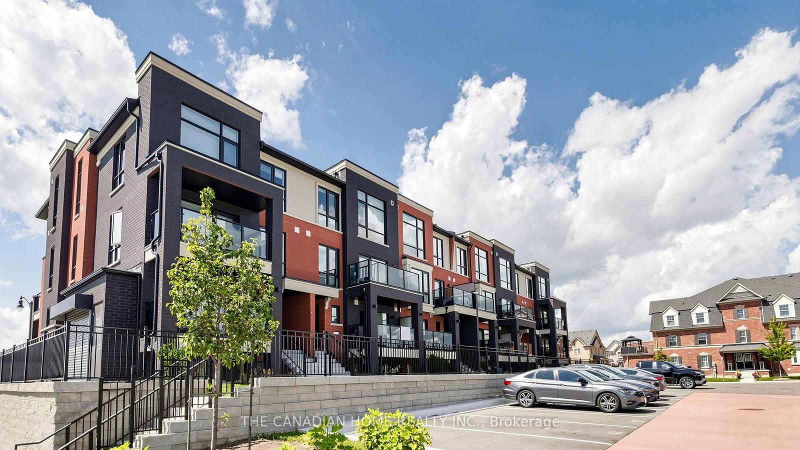 35 Romilly Avenue, Unit 18 - Image 1