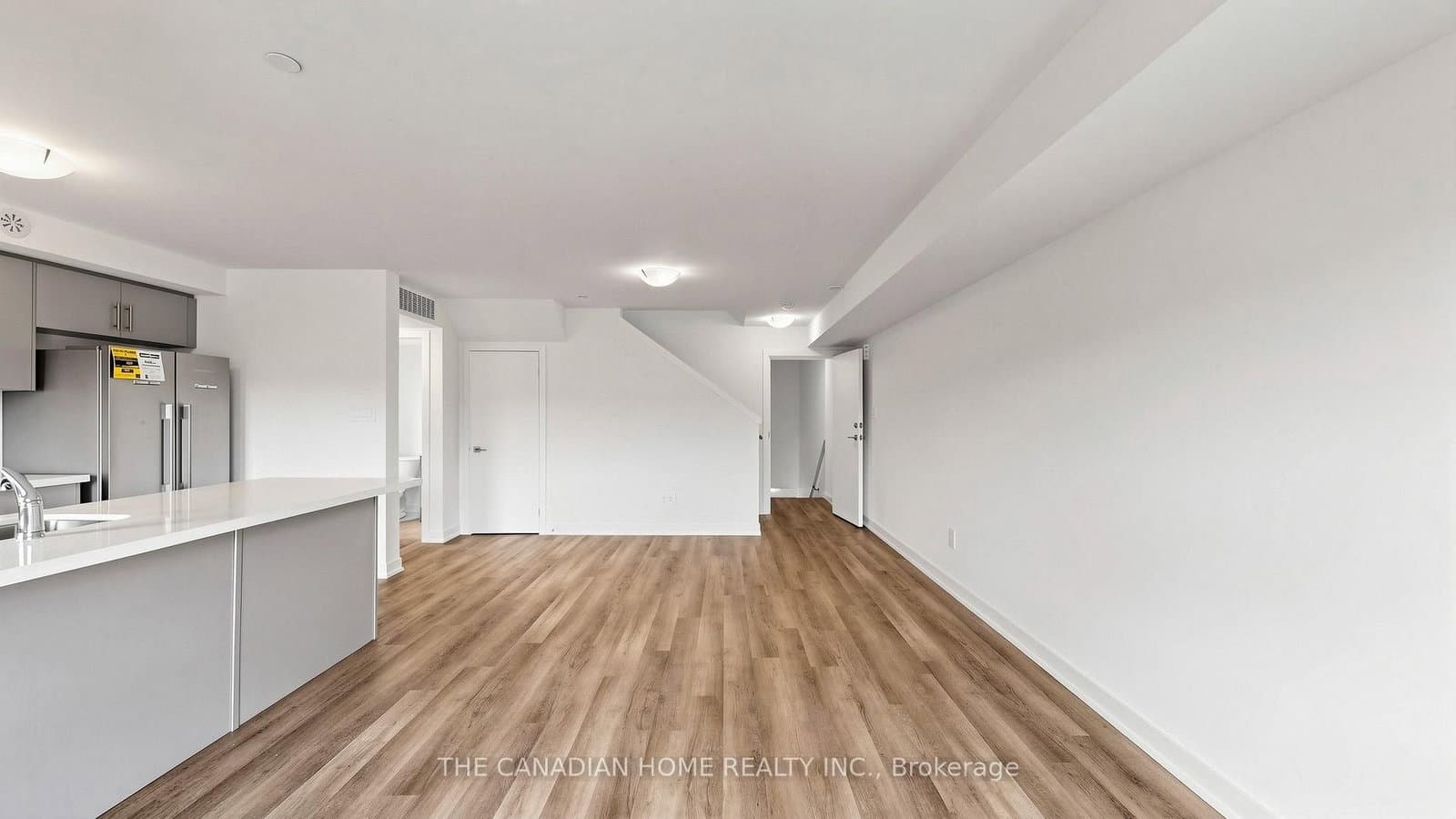 45 Romilly Avenue, Unit 4 thumbnail 11