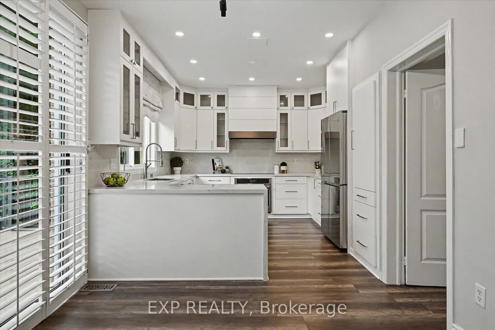 2376 Oakhaven Drive thumbnail 12