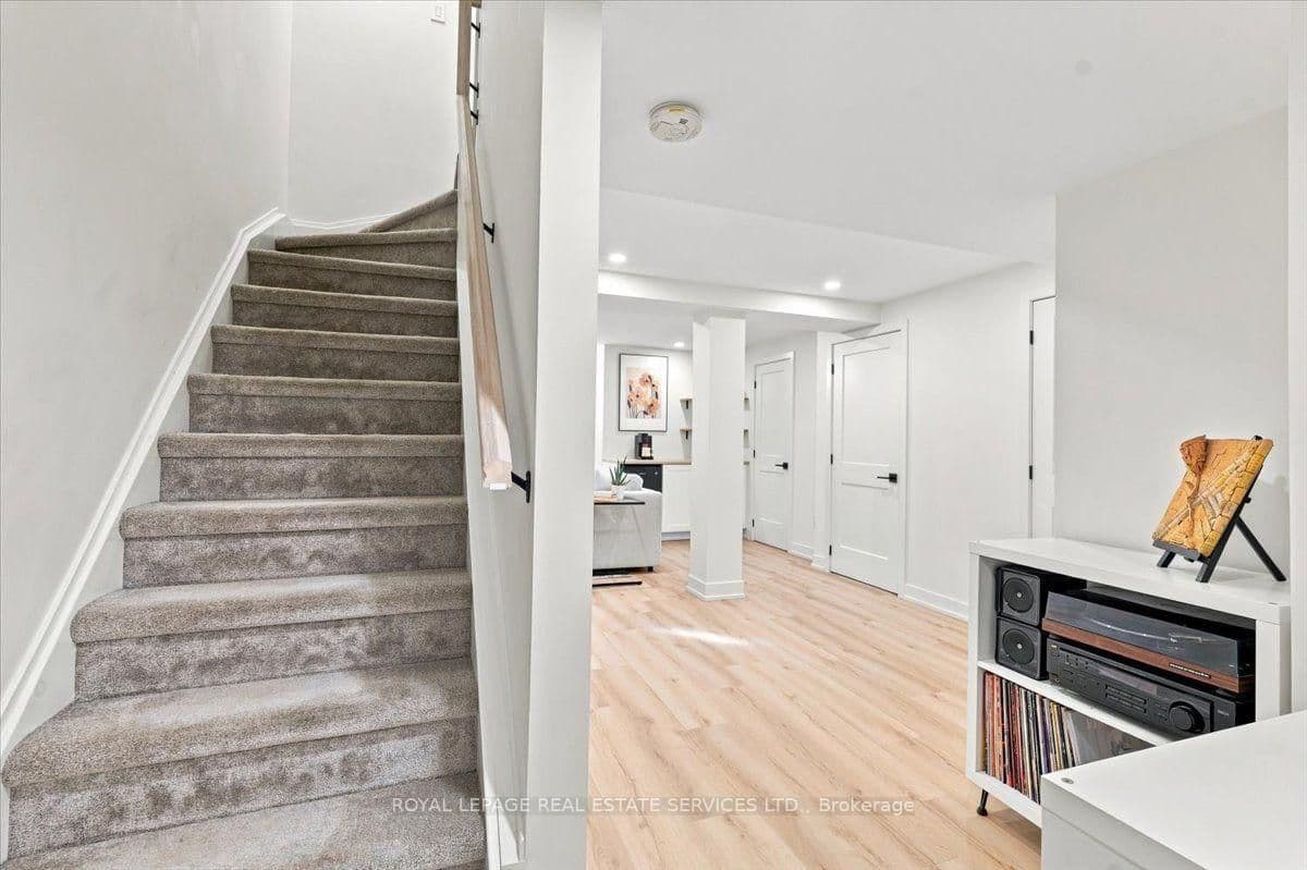 2970 Berwick Drive, Unit 3 thumbnail 25