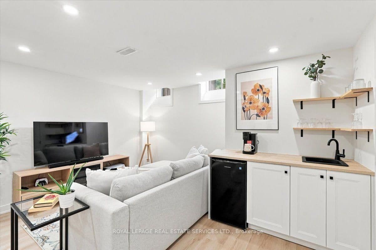2970 Berwick Drive, Unit 3 thumbnail 28