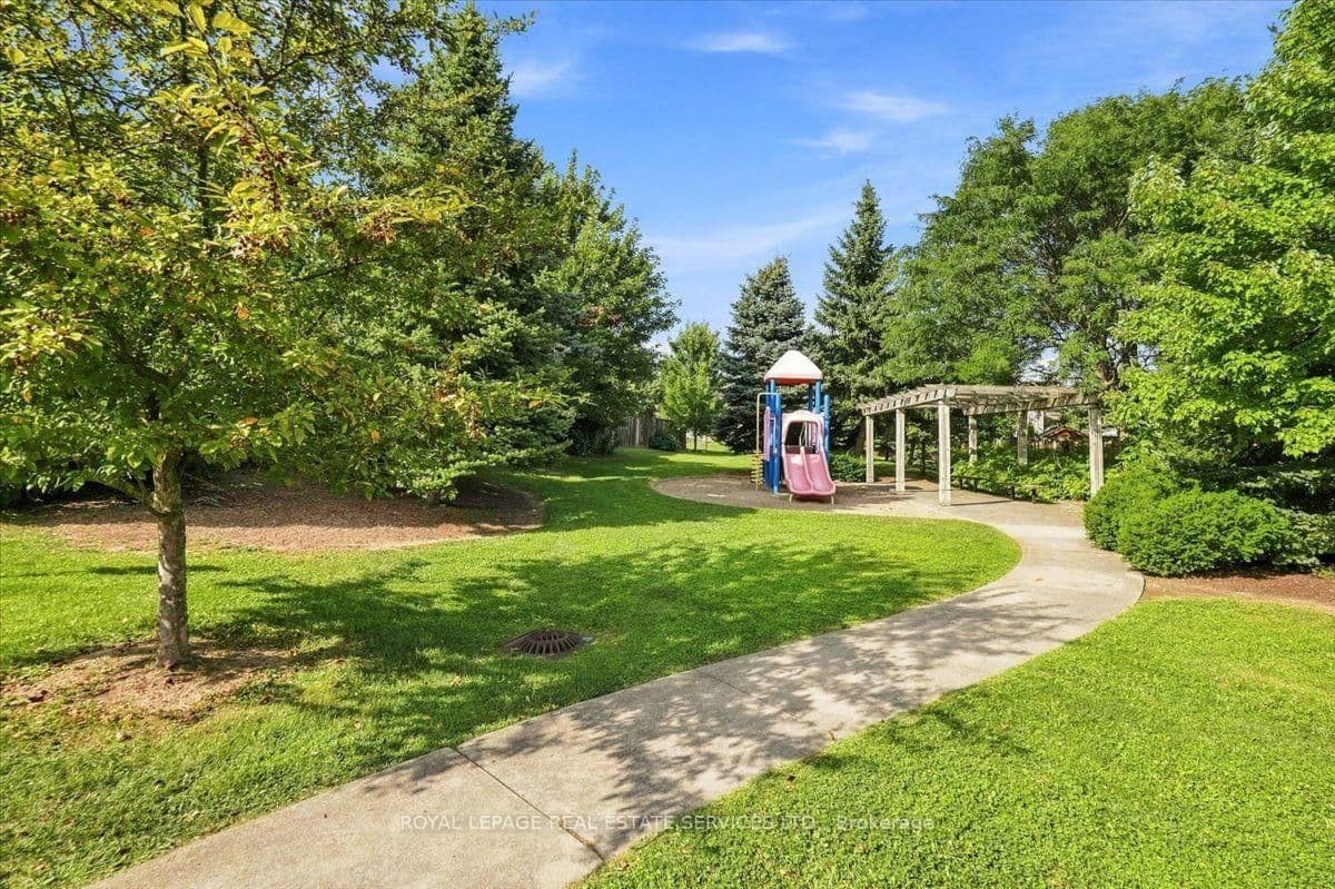 2970 Berwick Drive, Unit 3 thumbnail 38