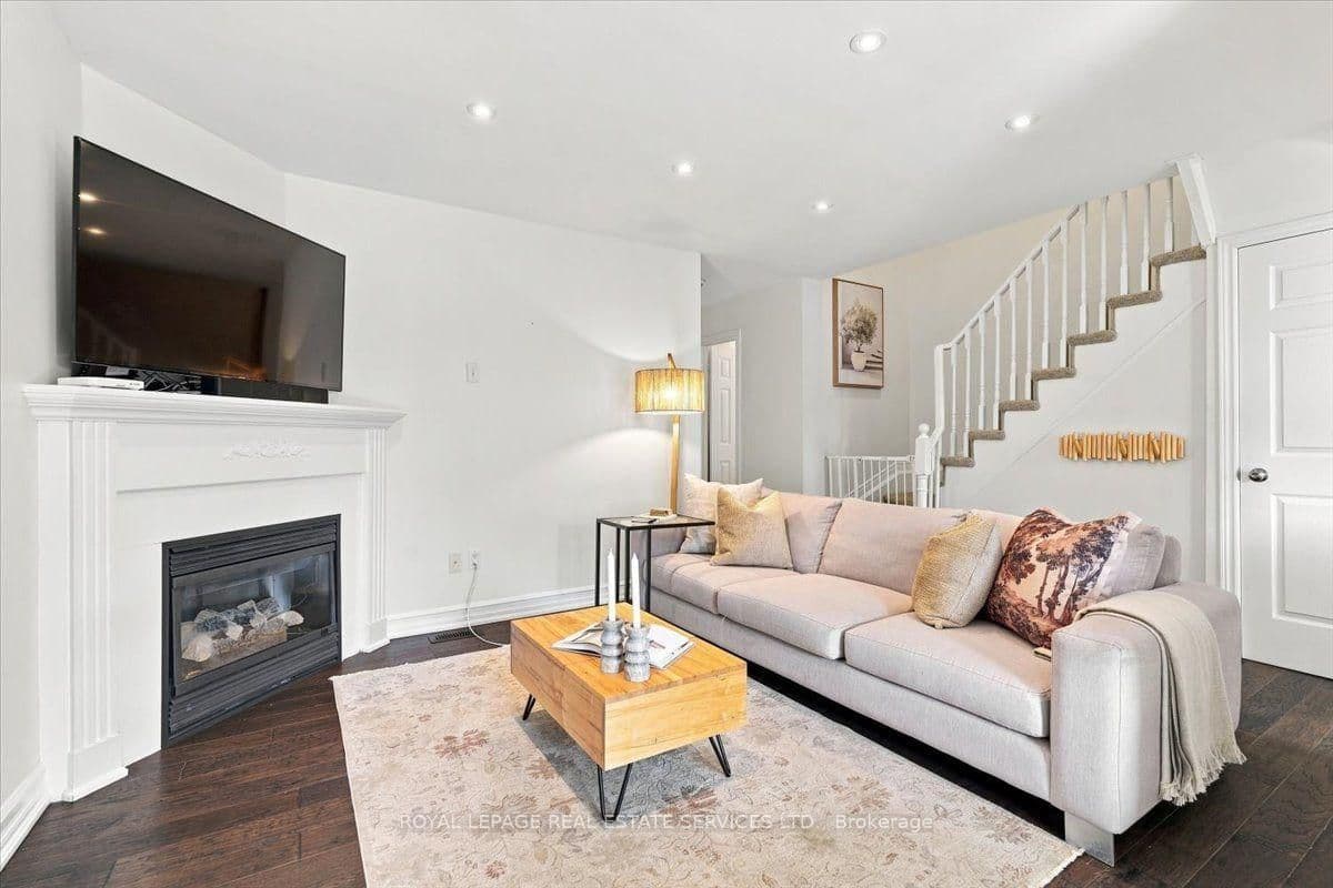 2970 Berwick Drive, Unit 3 thumbnail 7