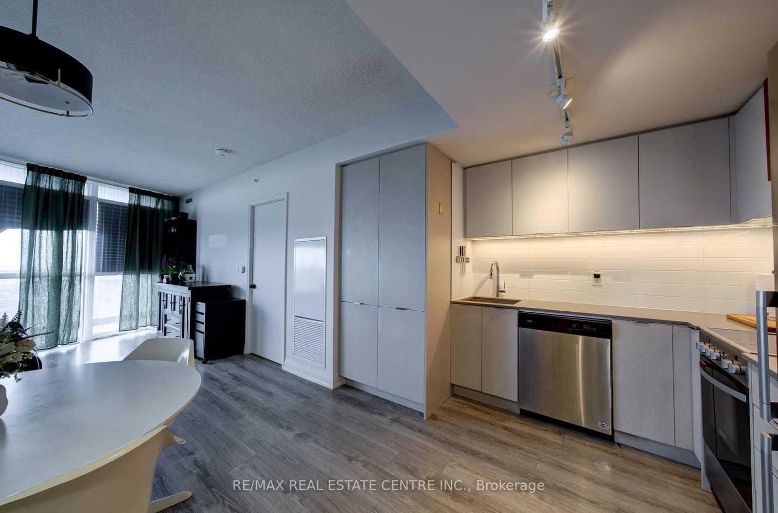 30 Gibbs Road, Unit 2608 thumbnail 17