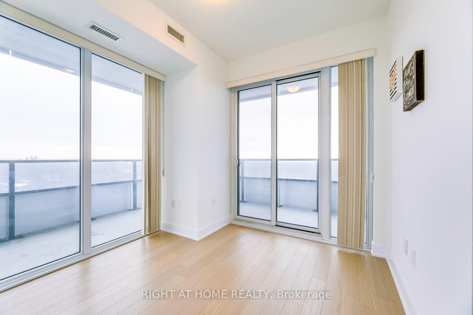 30 Shore Breeze Drive, Unit 4611 thumbnail 15