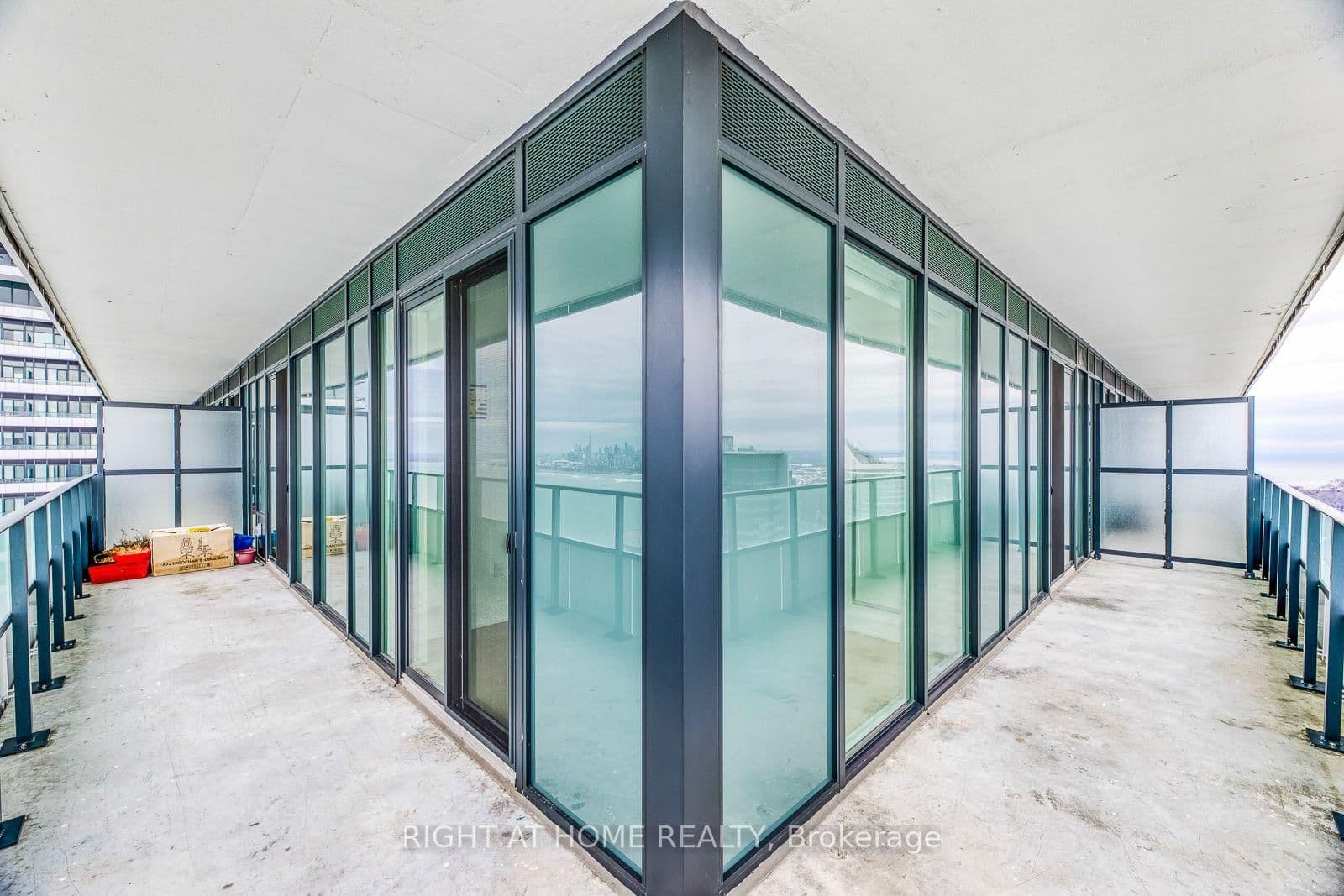 30 Shore Breeze Drive, Unit 4611 thumbnail 20