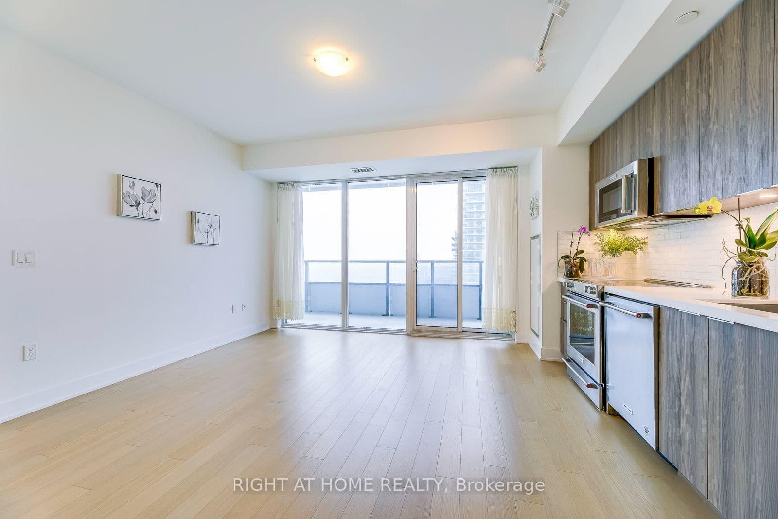 30 Shore Breeze Drive, Unit 4611 thumbnail 5