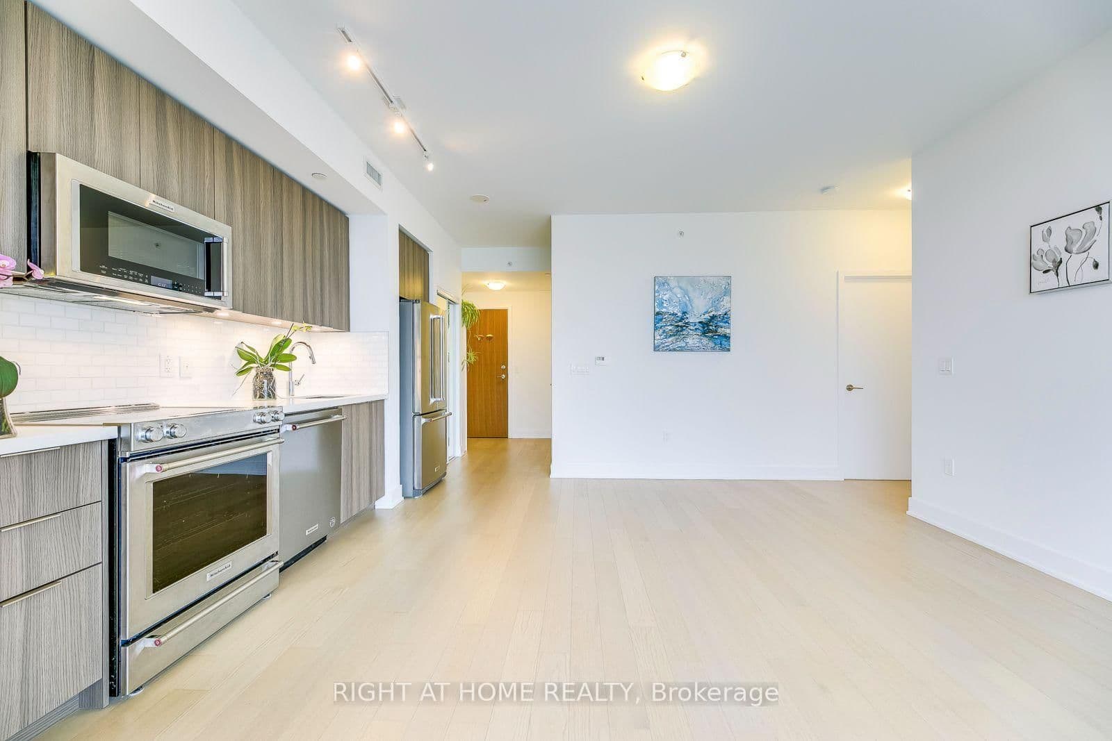 30 Shore Breeze Drive, Unit 4611 thumbnail 7