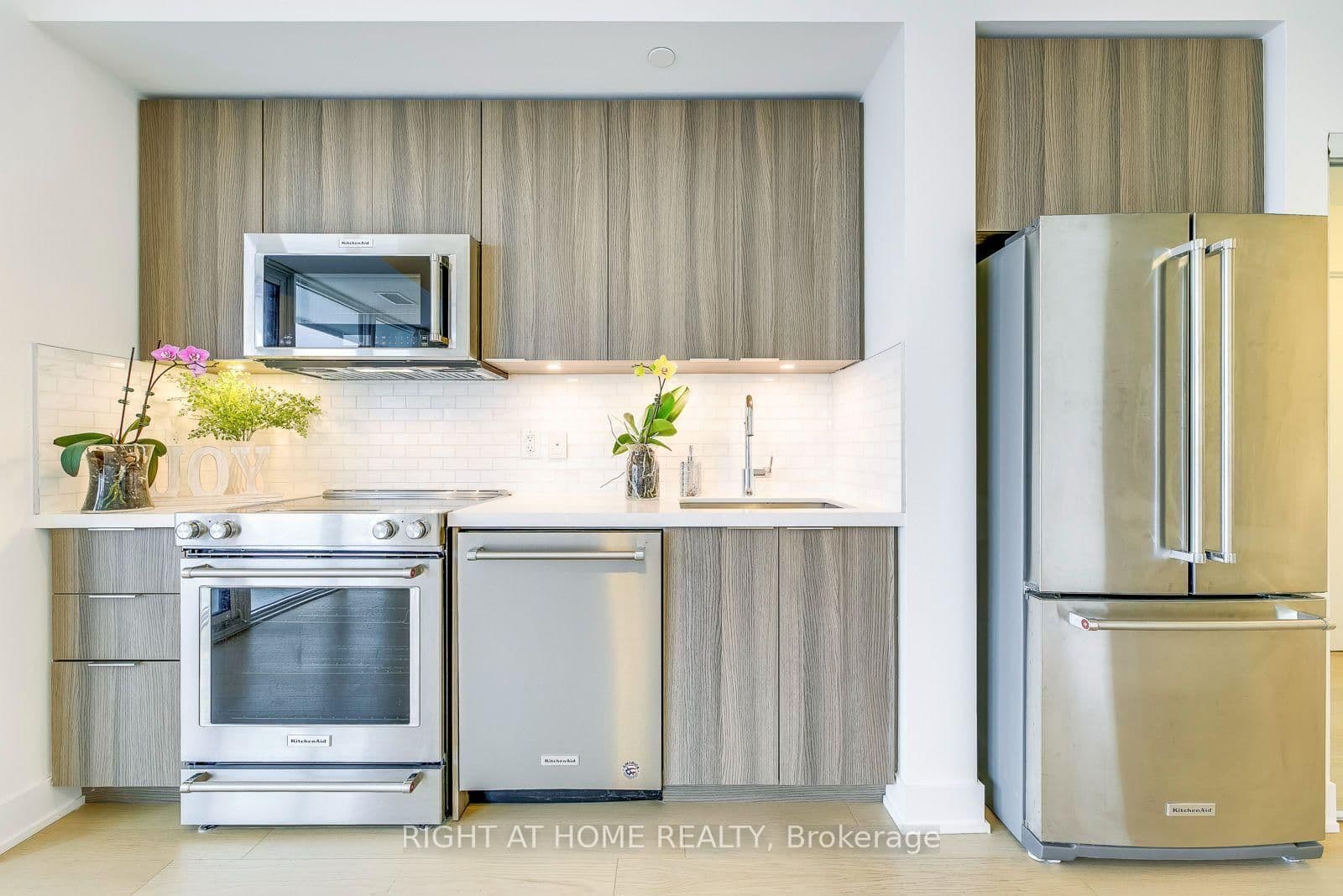 30 Shore Breeze Drive, Unit 4611 thumbnail 8
