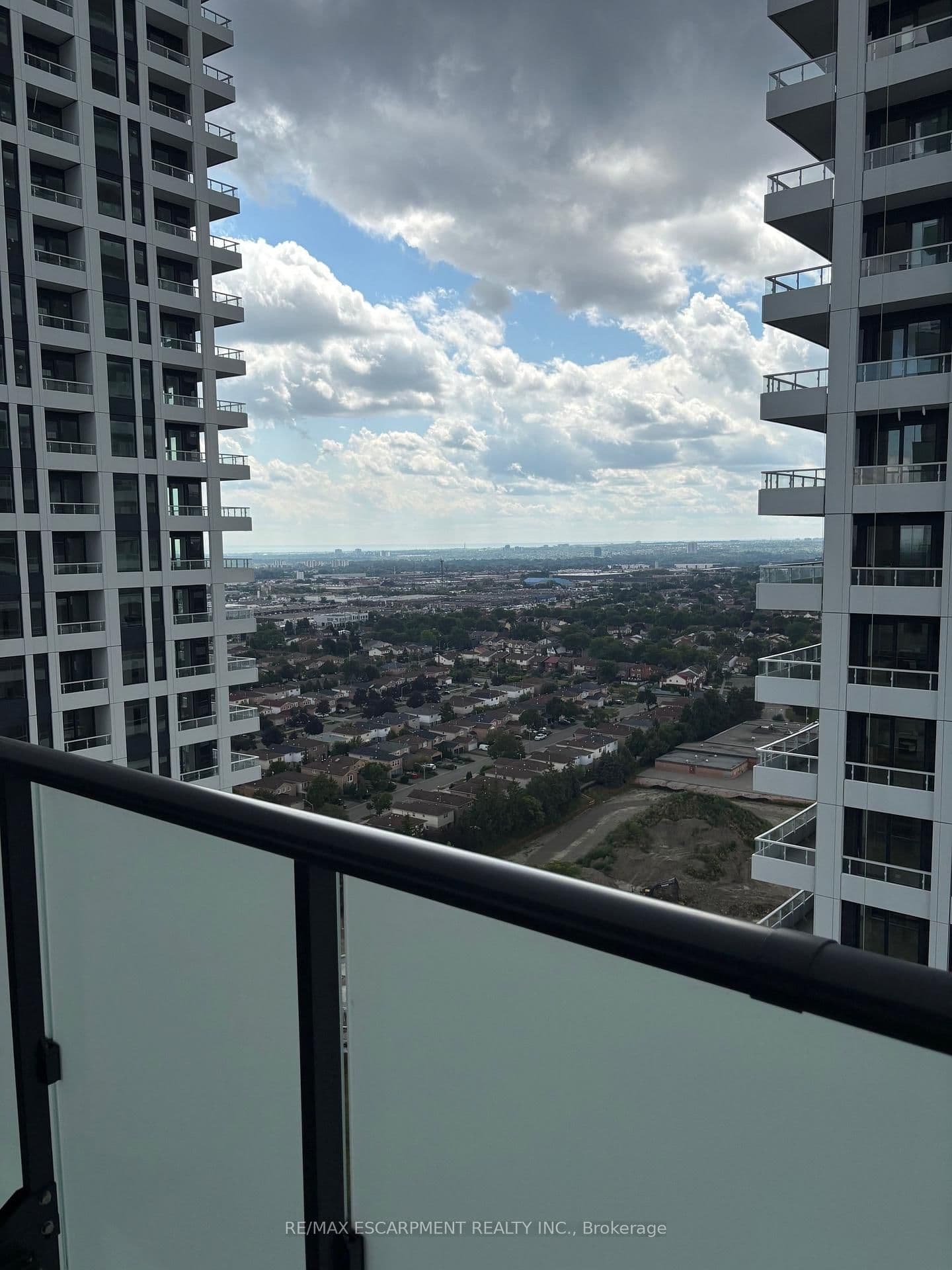 4130 PARKSIDE VILLAGE Drive, Unit 2211 thumbnail 11