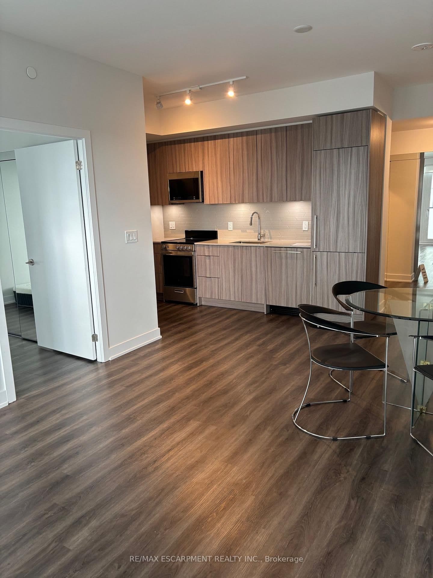 4130 PARKSIDE VILLAGE Drive, Unit 2211 thumbnail 15