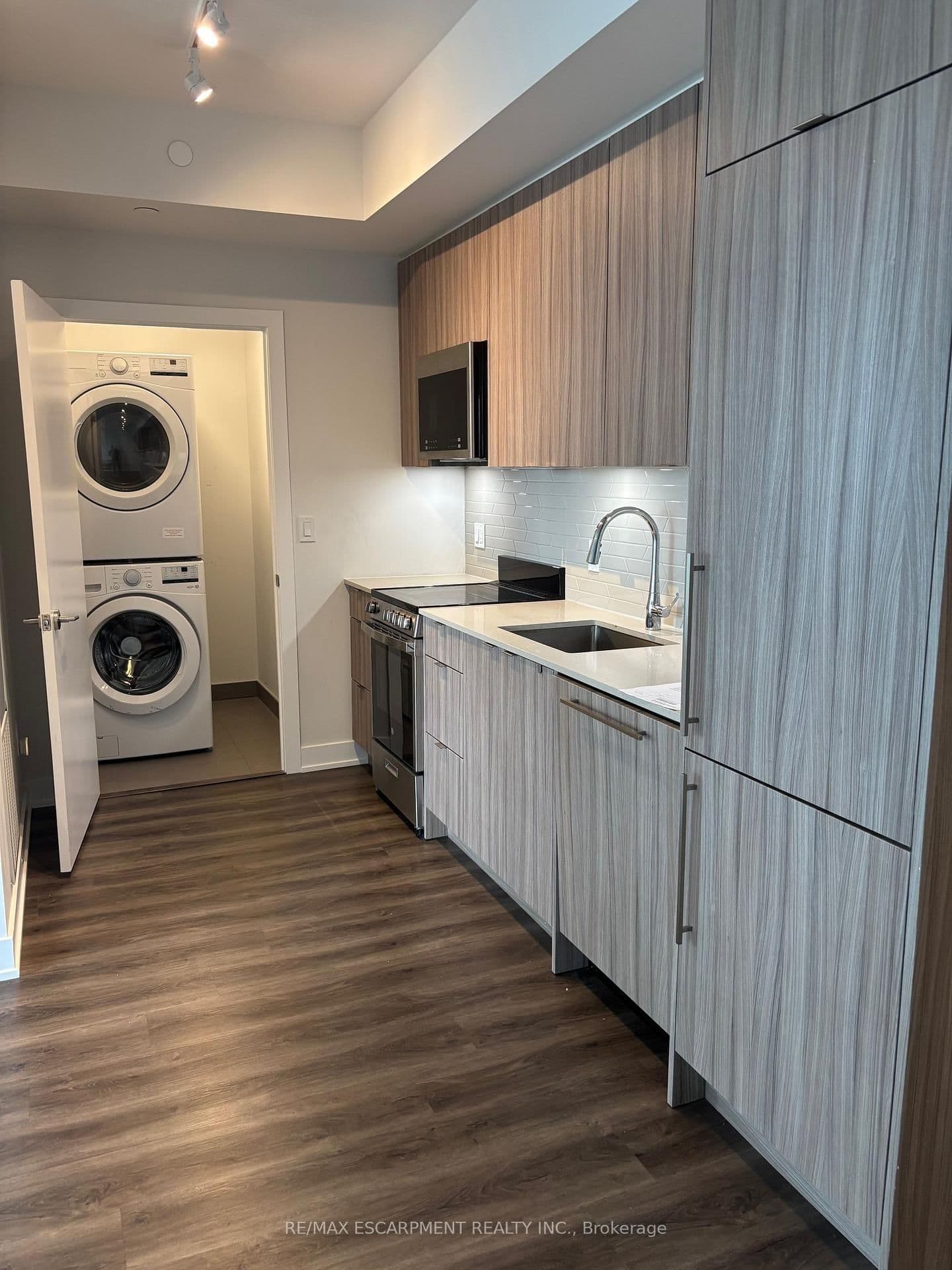 4130 PARKSIDE VILLAGE Drive, Unit 2211 thumbnail 16