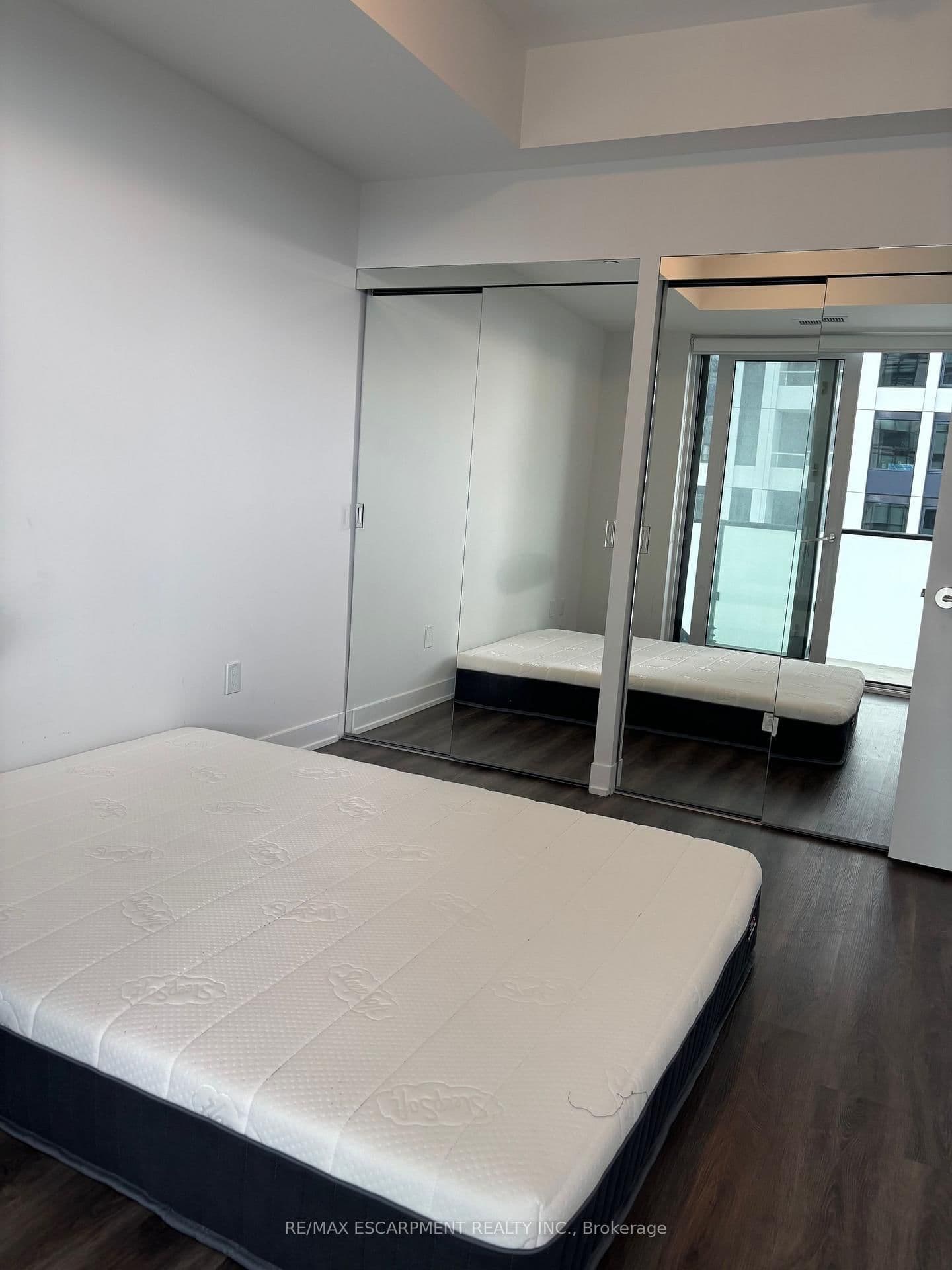 4130 PARKSIDE VILLAGE Drive, Unit 2211 thumbnail 8