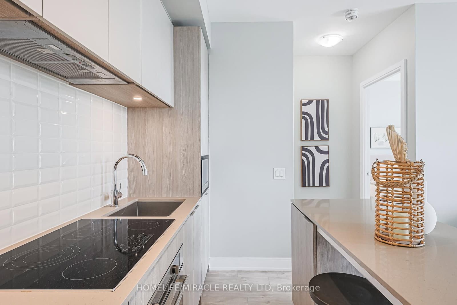 65 Annie Craig Drive, Unit 1110 thumbnail 18