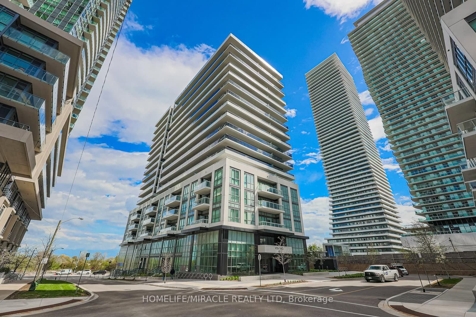 65 Annie Craig Drive, Unit 1110 thumbnail 2