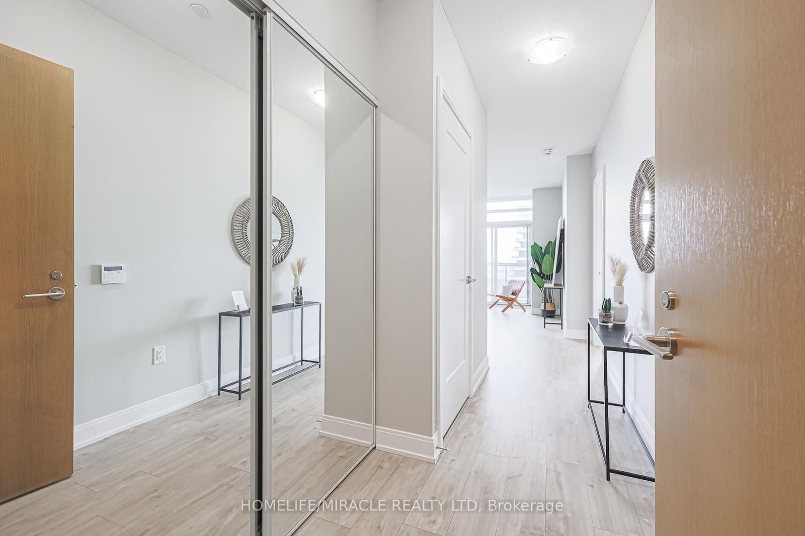 65 Annie Craig Drive, Unit 1110 thumbnail 7