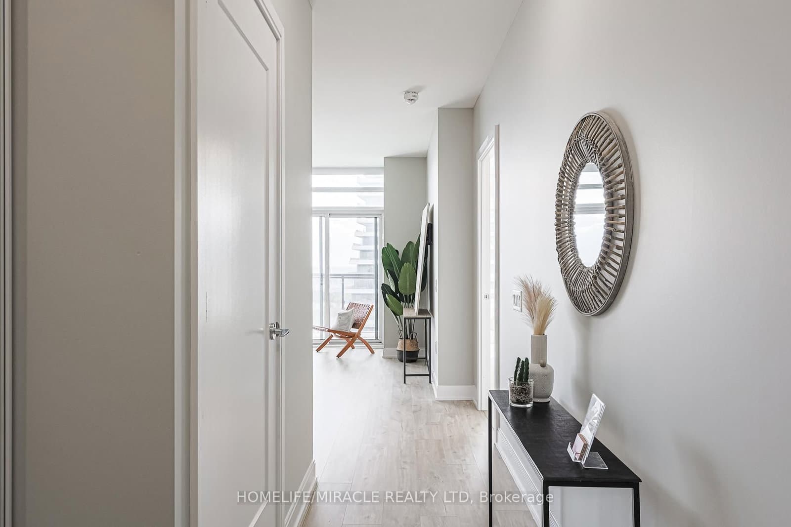 65 Annie Craig Drive, Unit 1110 thumbnail 8