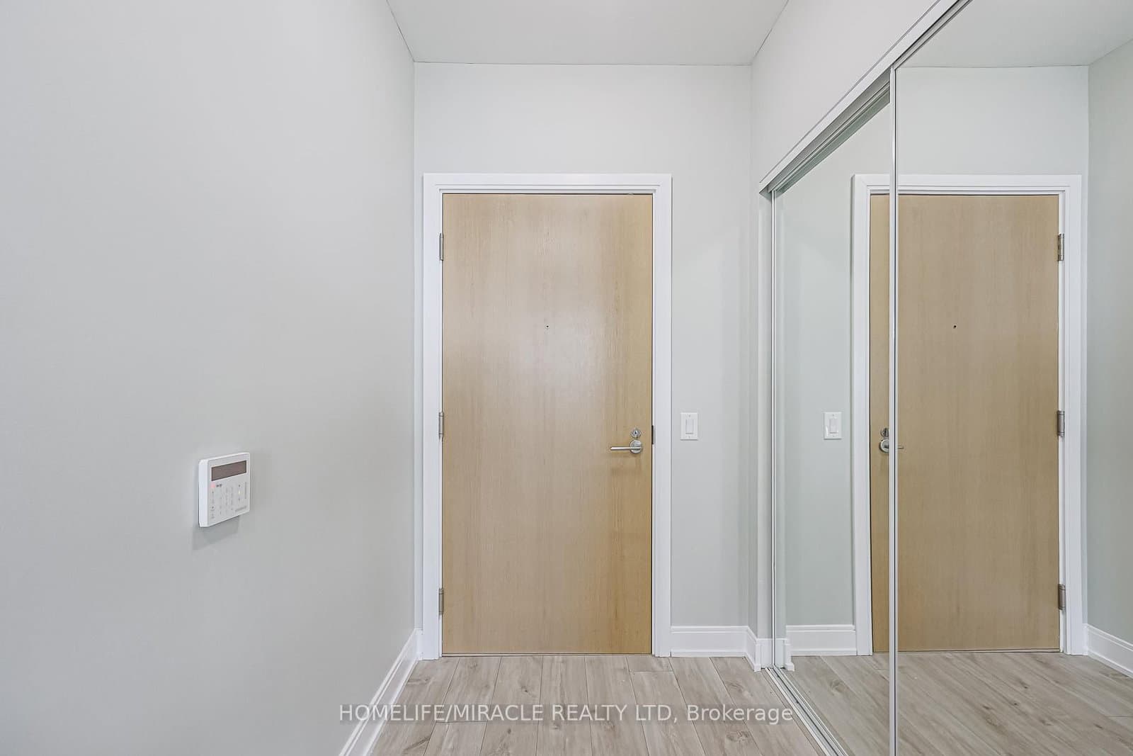 65 Annie Craig Drive, Unit 1110 thumbnail 9