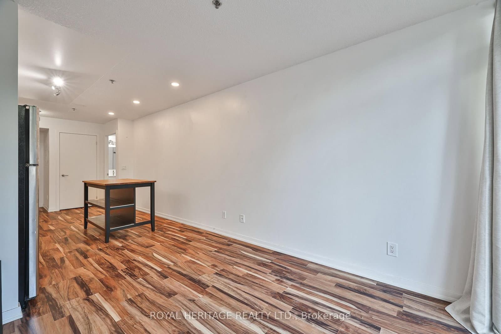 38 Joe Shuster Way, Unit 104 thumbnail 14