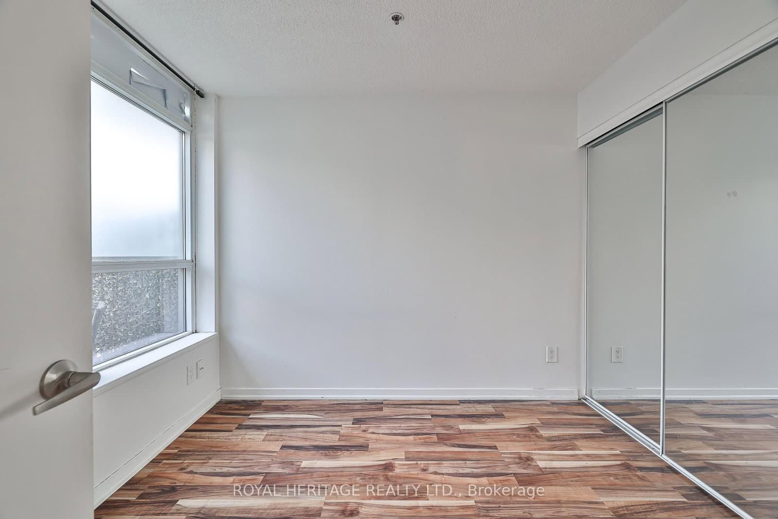 38 Joe Shuster Way, Unit 104 thumbnail 17