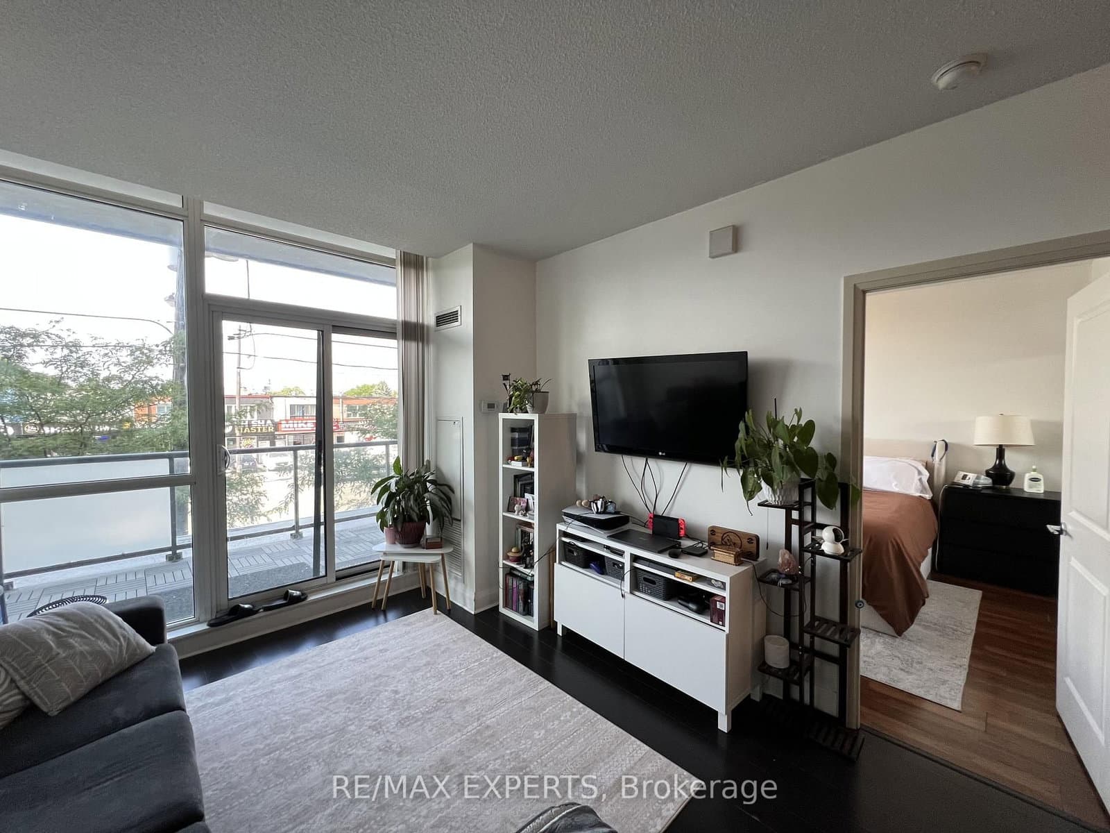 1185 The Queensway, Unit 215 thumbnail 9