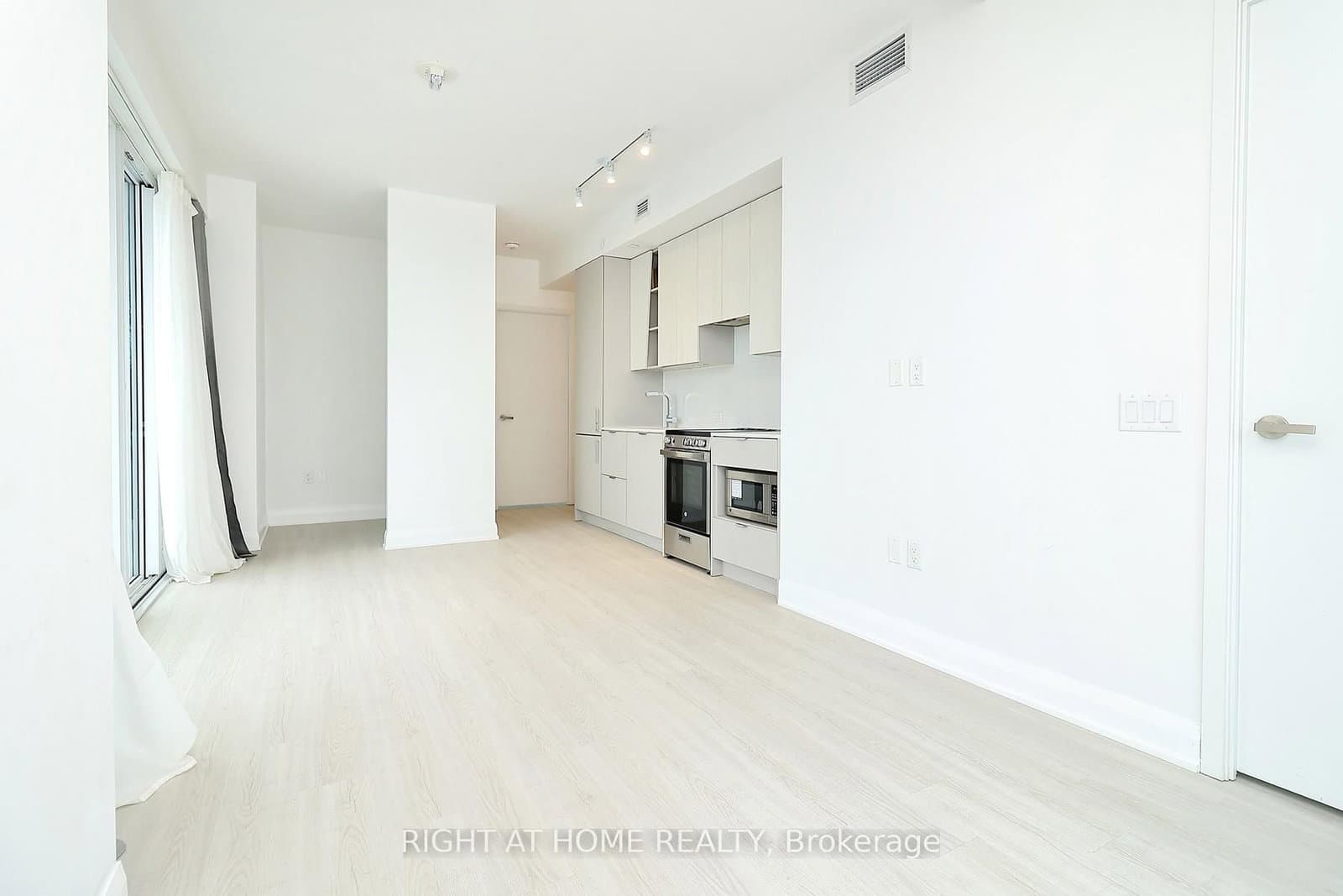 3883 Quartz Road, Unit 4203 thumbnail 6