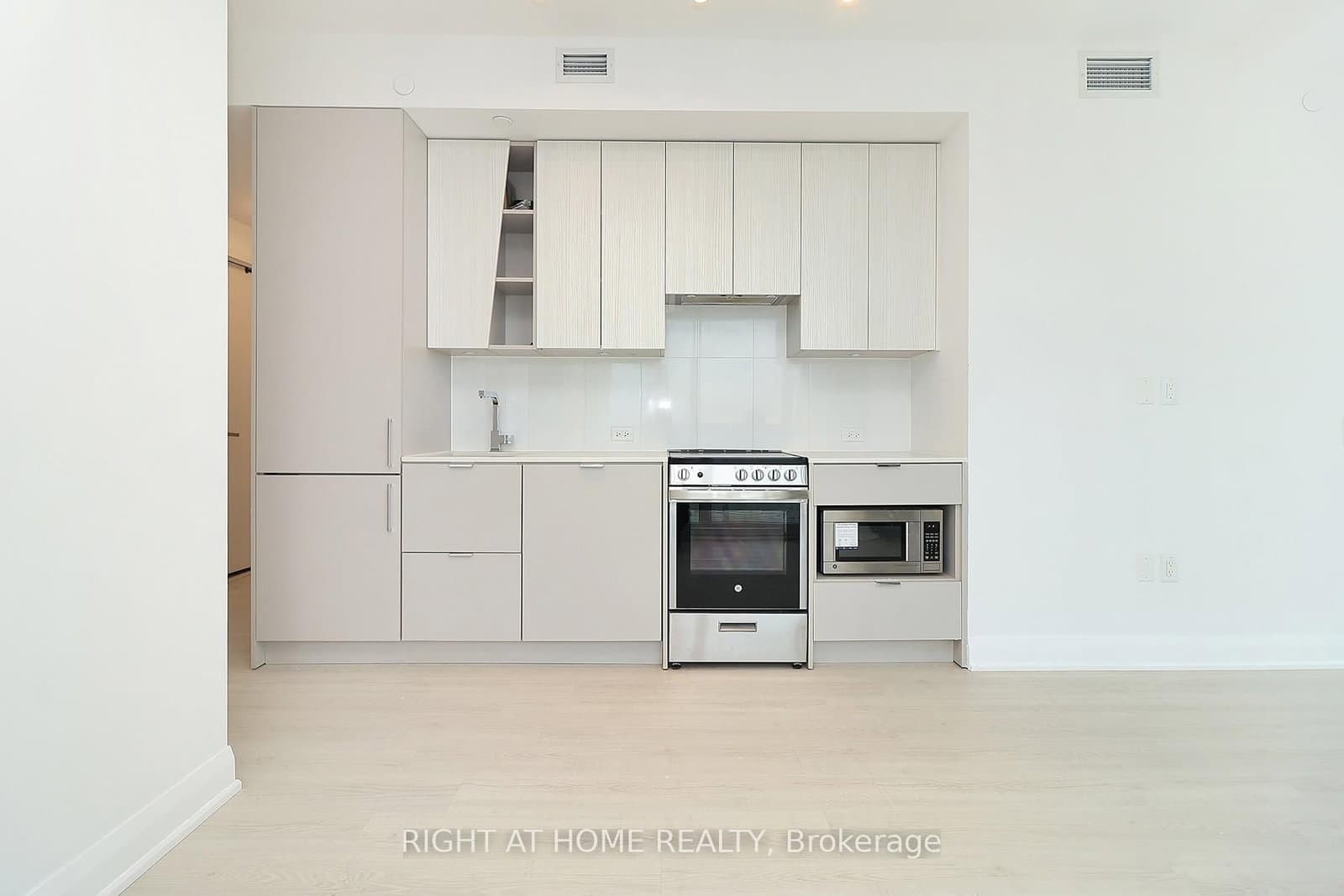 3883 Quartz Road, Unit 4203 thumbnail 8