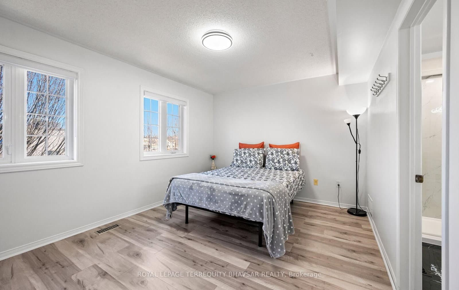 6830 Meadowvale Town Centre Circle, Unit 48 thumbnail 22