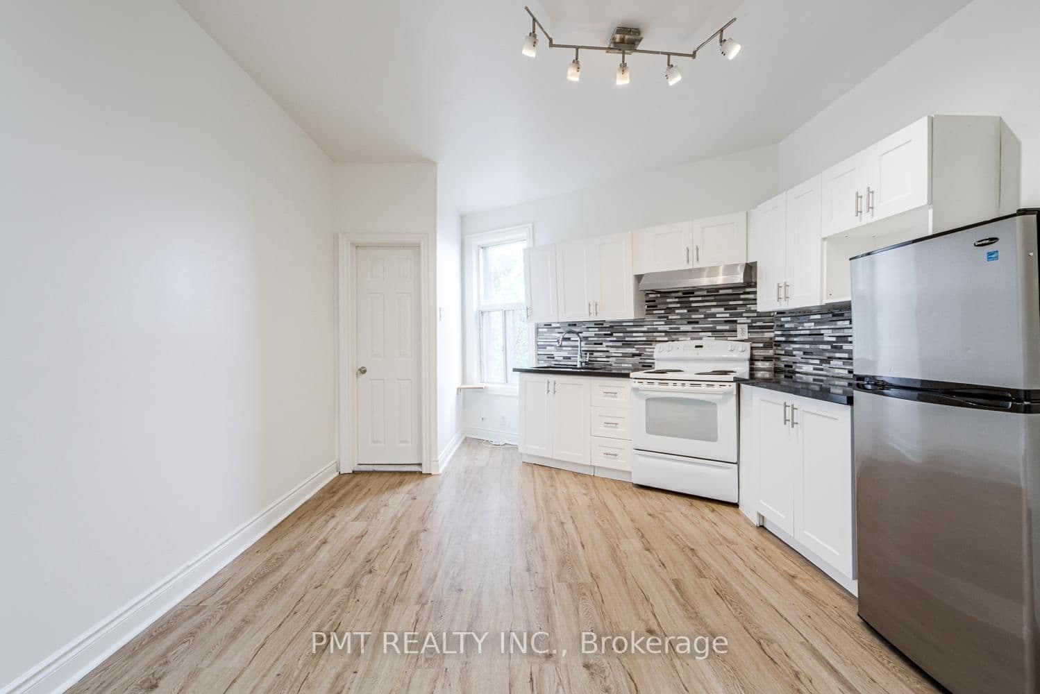 2045 Davenport Road, Unit Upper thumbnail 16
