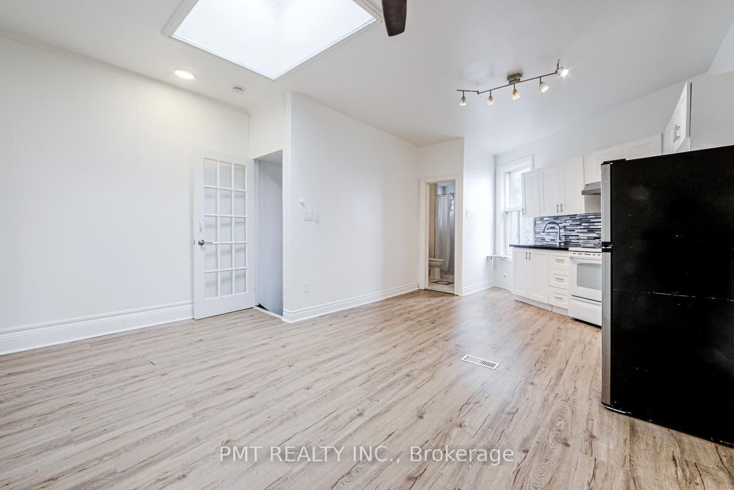2045 Davenport Road, Unit Upper thumbnail 7