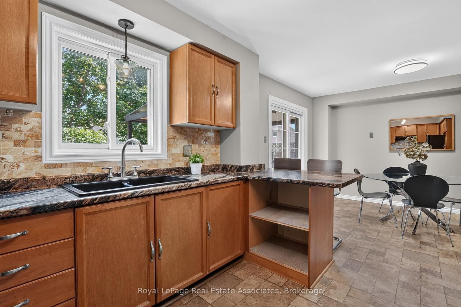 8 Horsham Street thumbnail 16