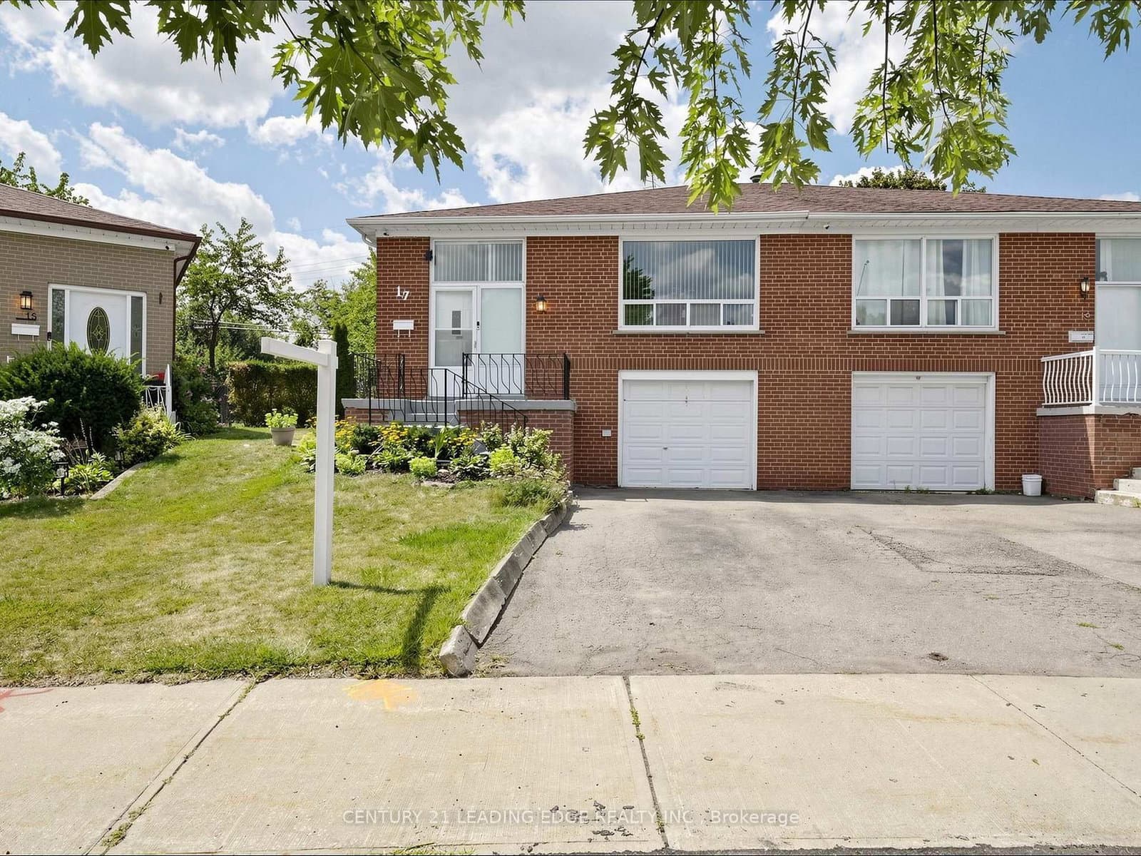 17 Tinton Crescent thumbnail 2