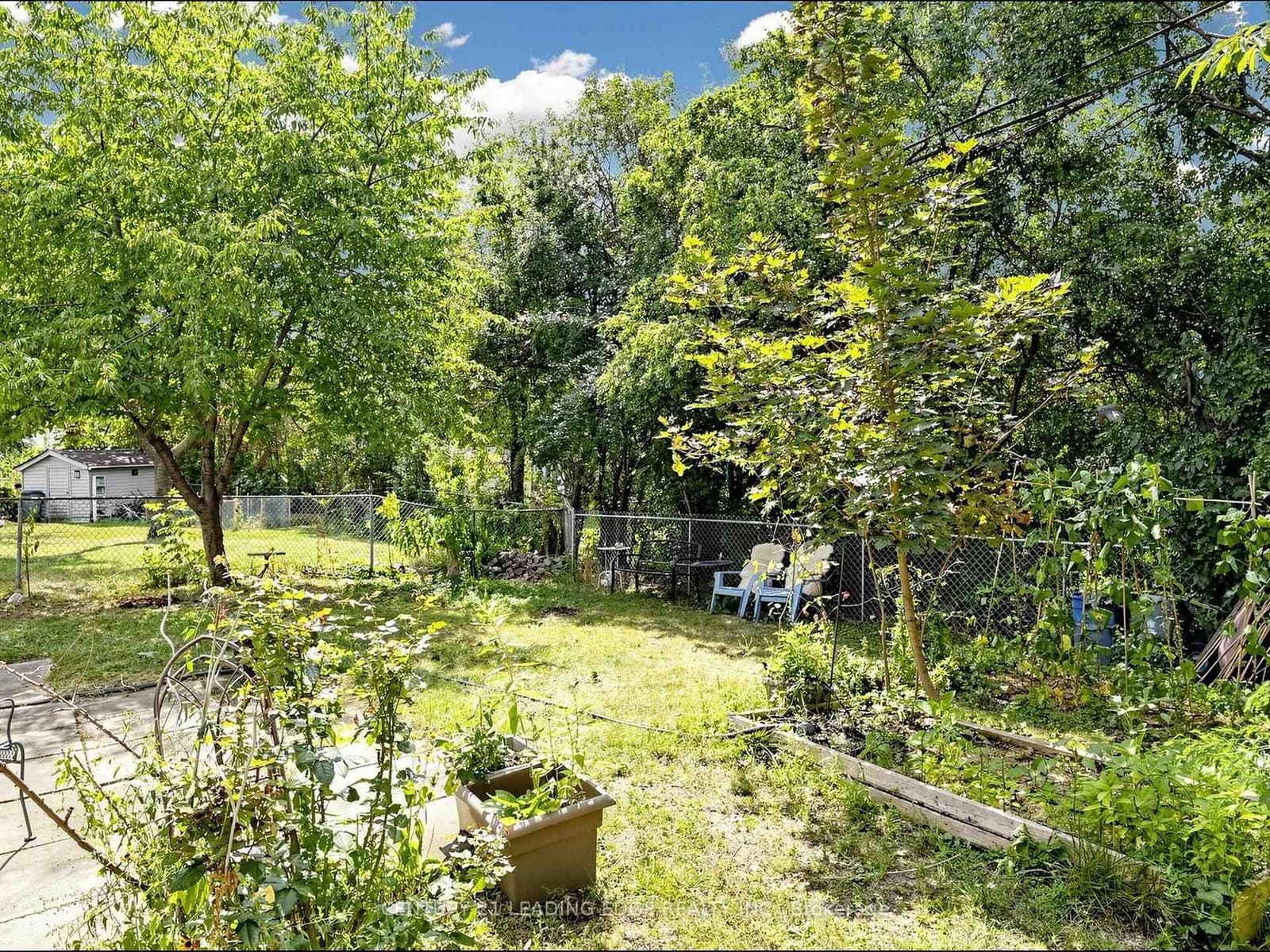 17 Tinton Crescent thumbnail 28