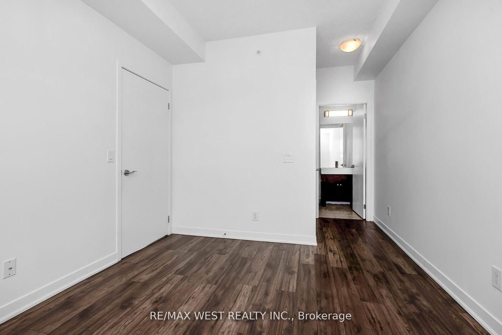 840 Queens Plate Drive, Unit 1211 thumbnail 29