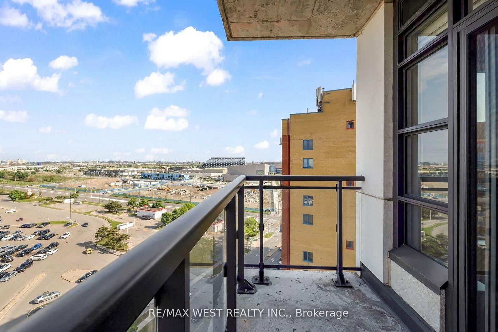 840 Queens Plate Drive, Unit 1211 thumbnail 35
