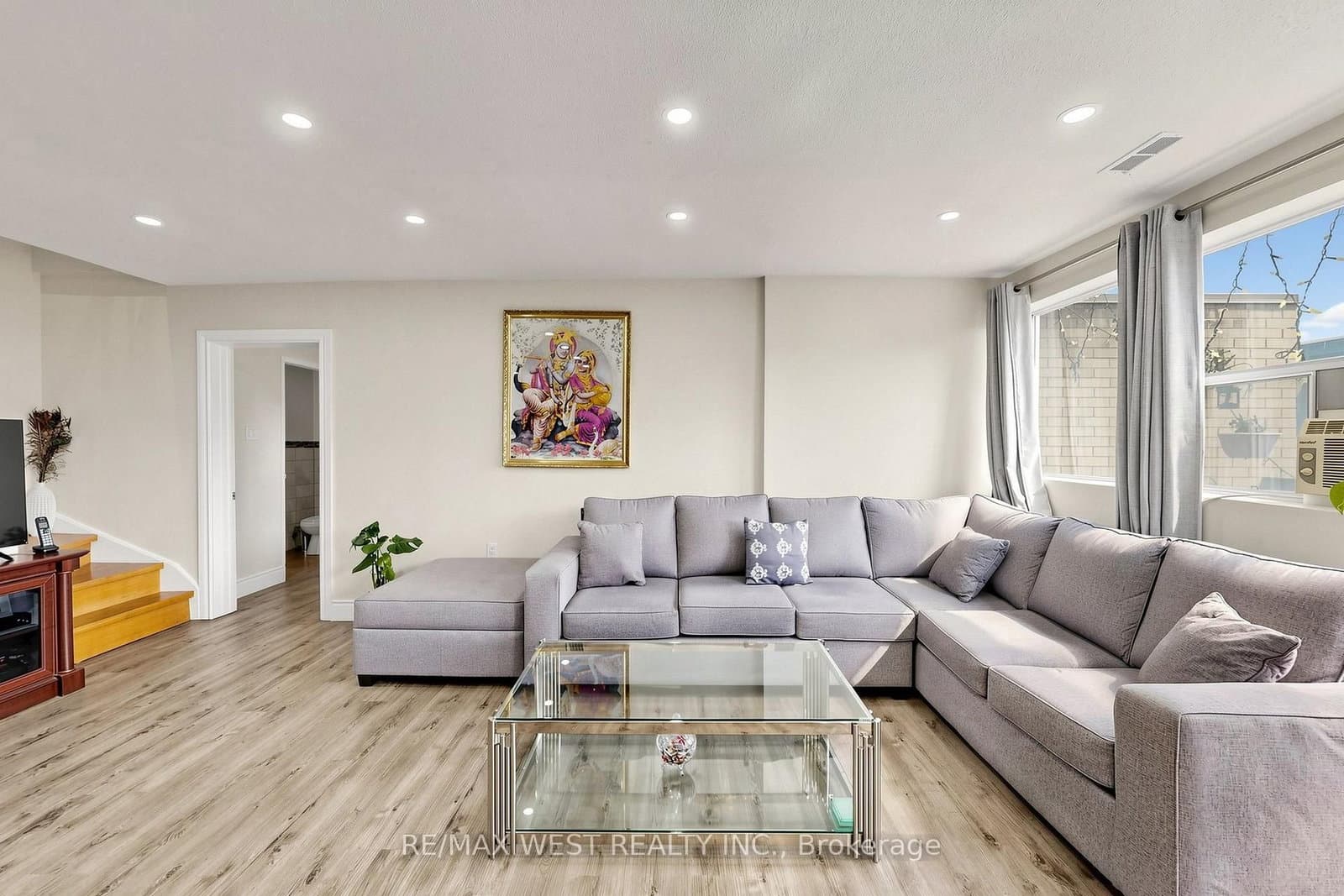 1624 Bloor Street, Unit 105 thumbnail 11