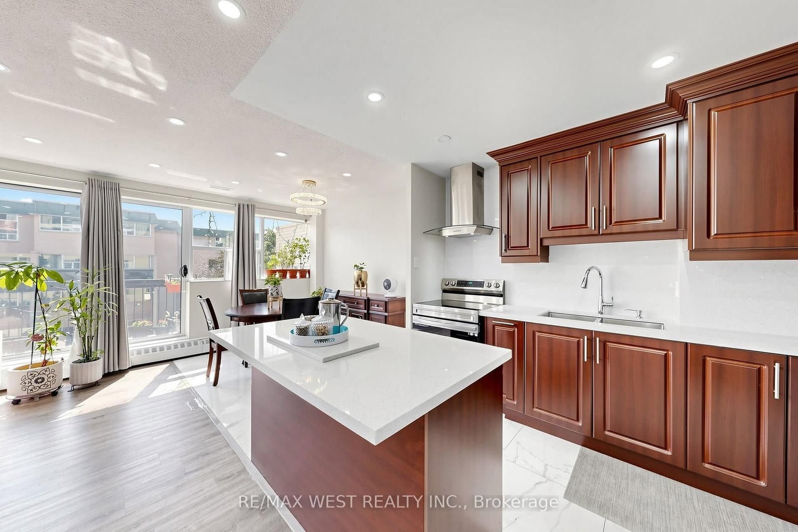 1624 Bloor Street, Unit 105 thumbnail 13